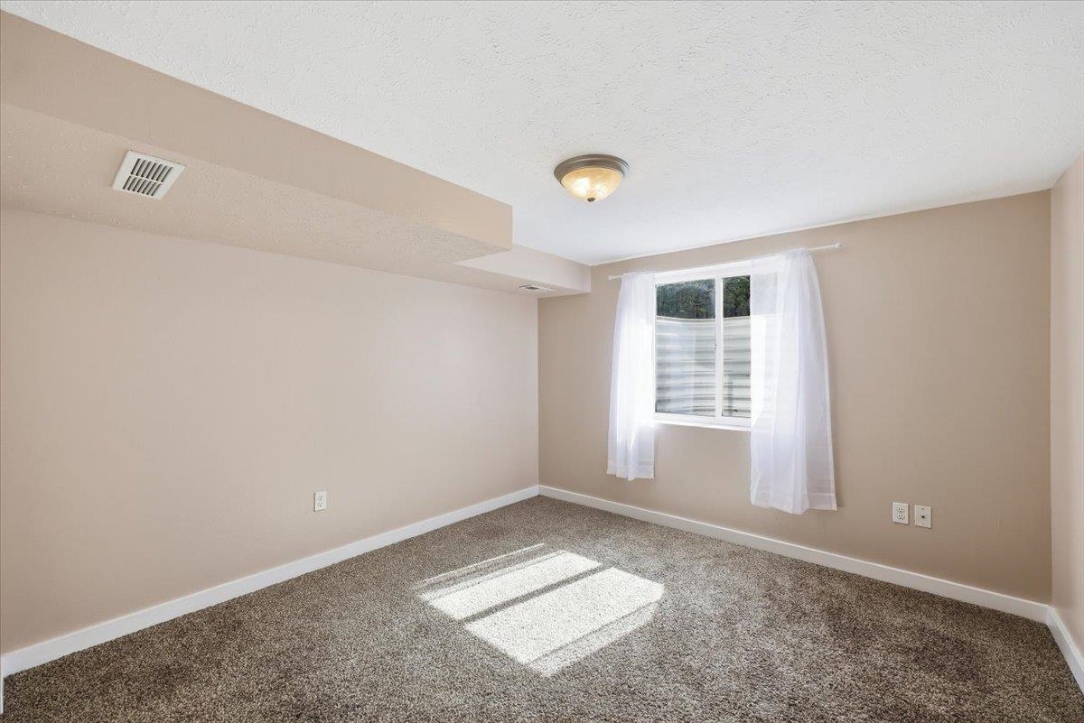 1324 E Kiernan Ave - Photo 21