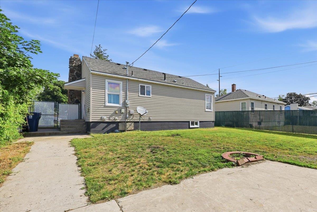 1324 E Kiernan Ave - Photo 26