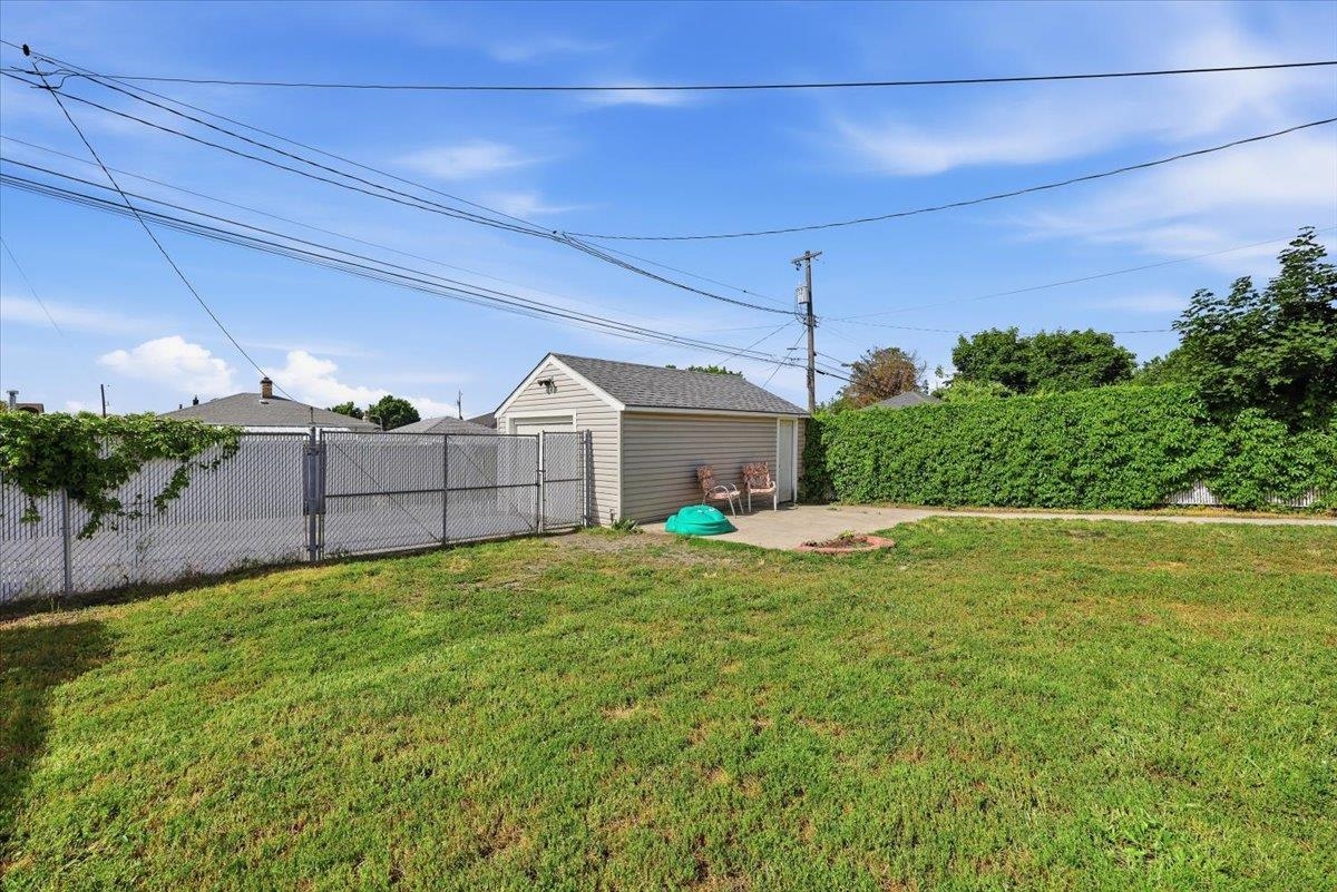 1324 E Kiernan Ave - Photo 28