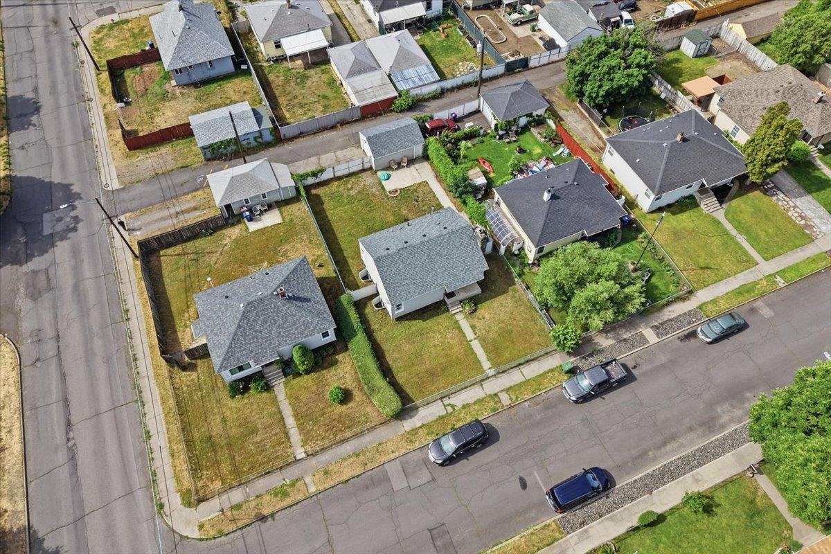 1324 E Kiernan Ave - Photo 34
