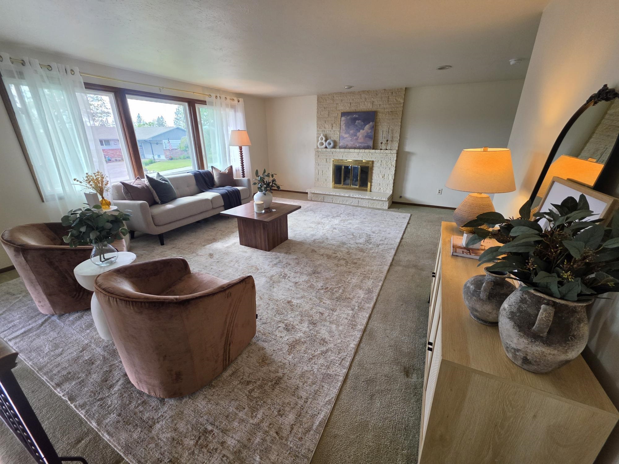 6712 N Greenwood Blvd - Photo 4