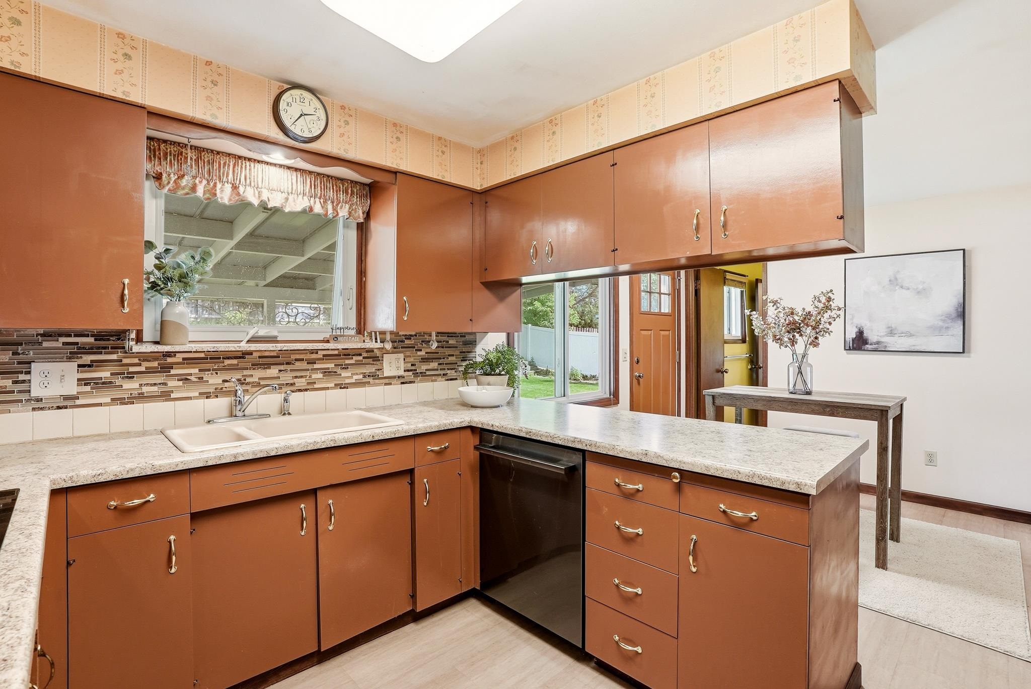 6712 N Greenwood Blvd - Photo 10