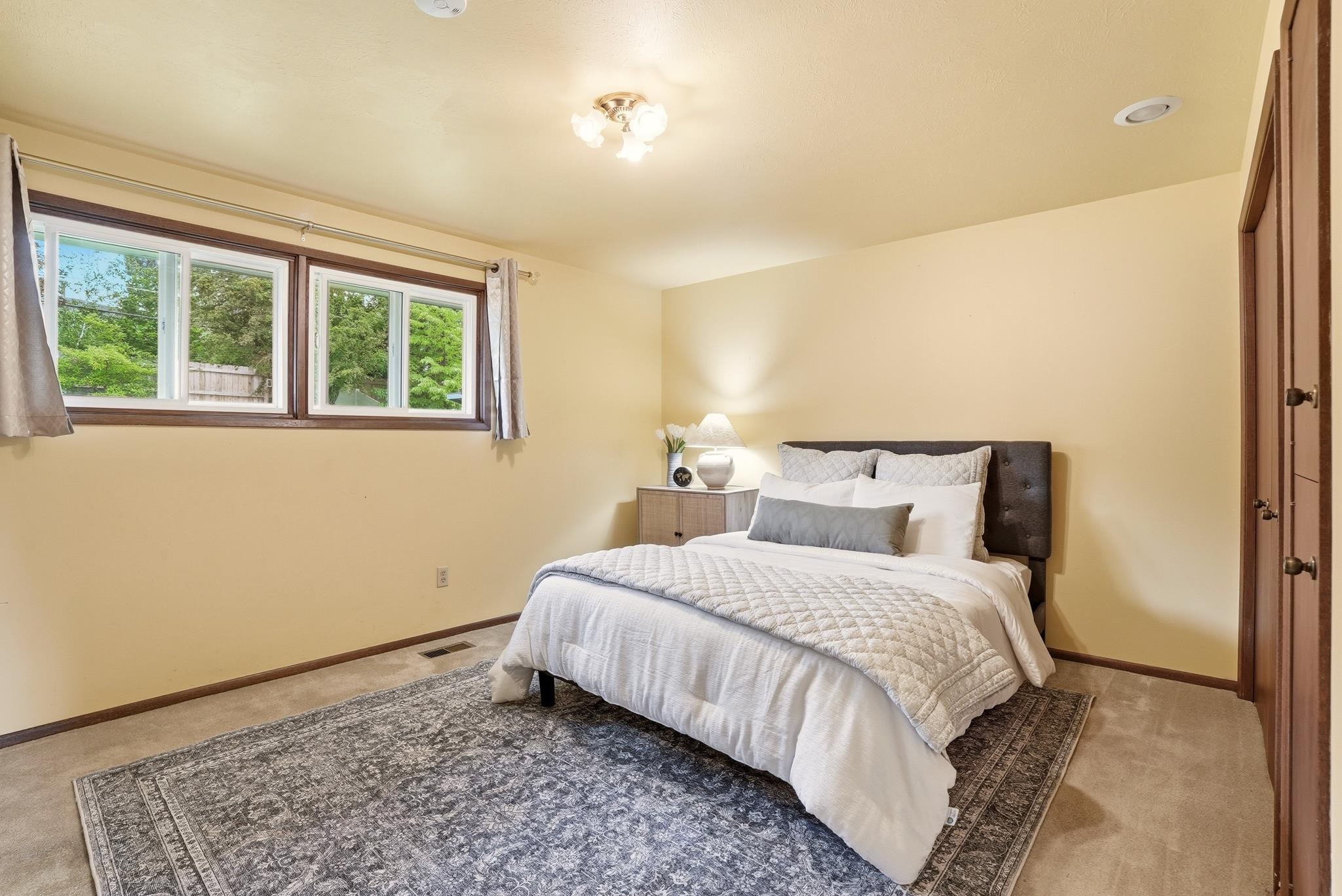 6712 N Greenwood Blvd - Photo 15