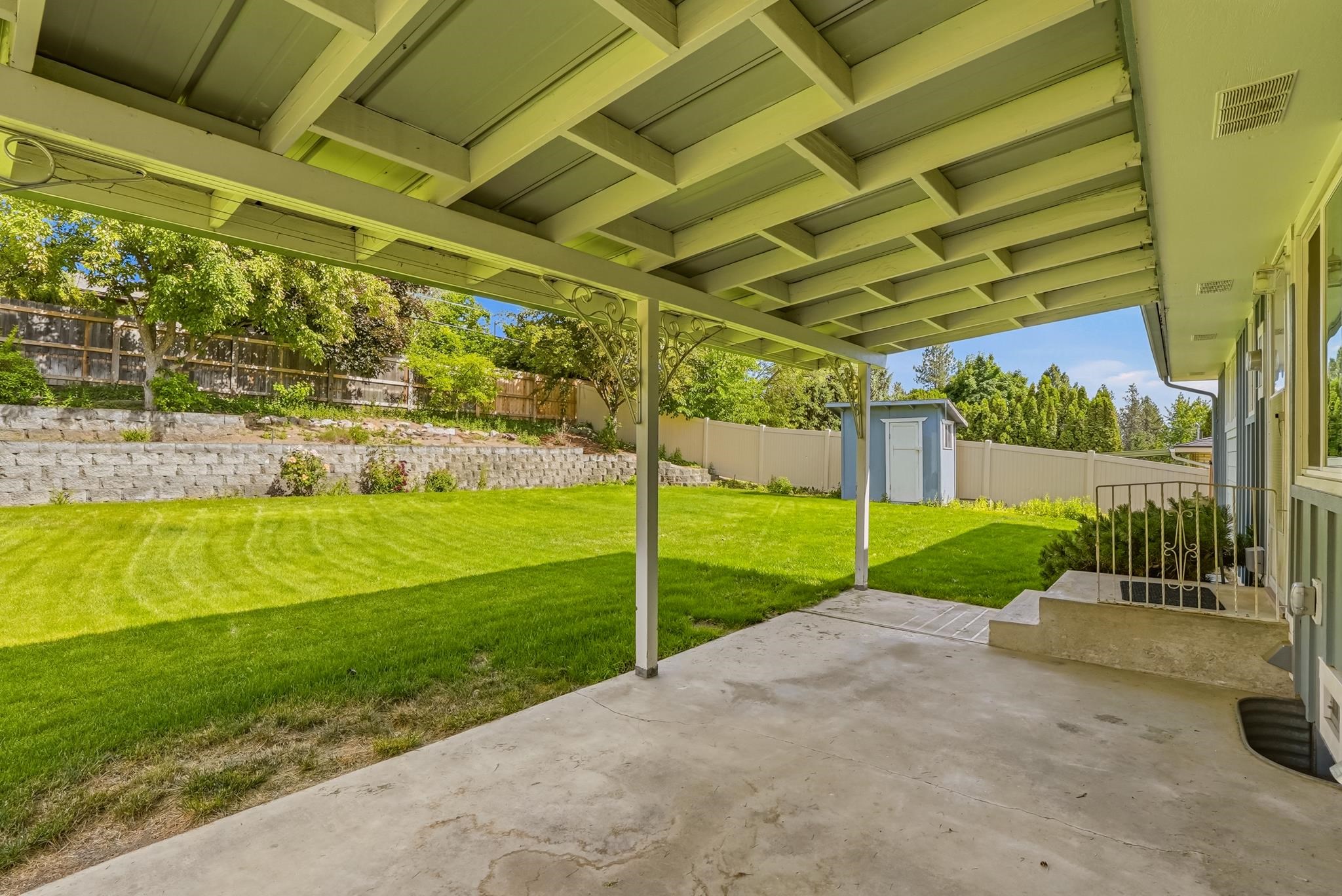 6712 N Greenwood Blvd - Photo 33