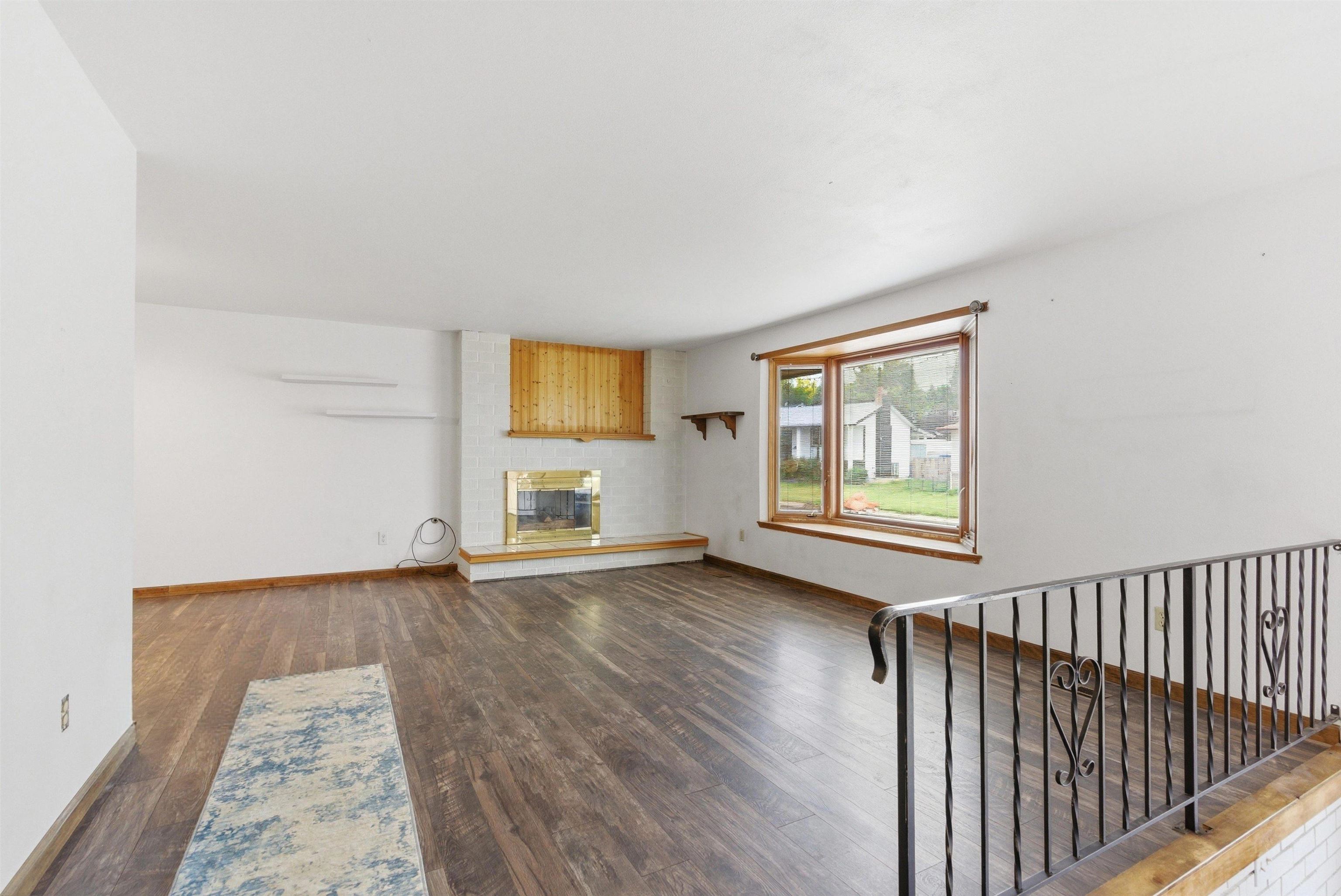 216 Gregory Dr - Photo 5