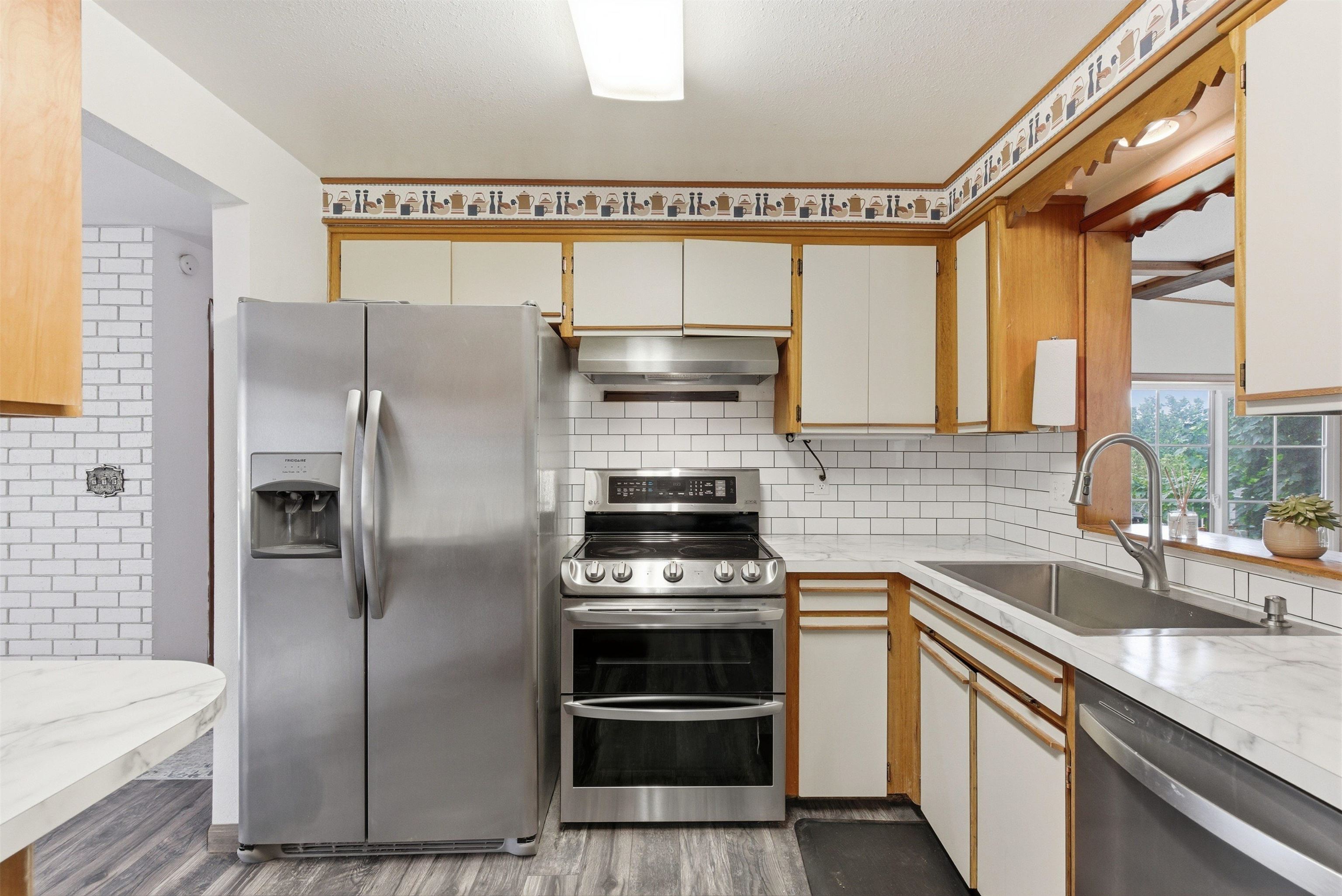 216 Gregory Dr - Photo 9