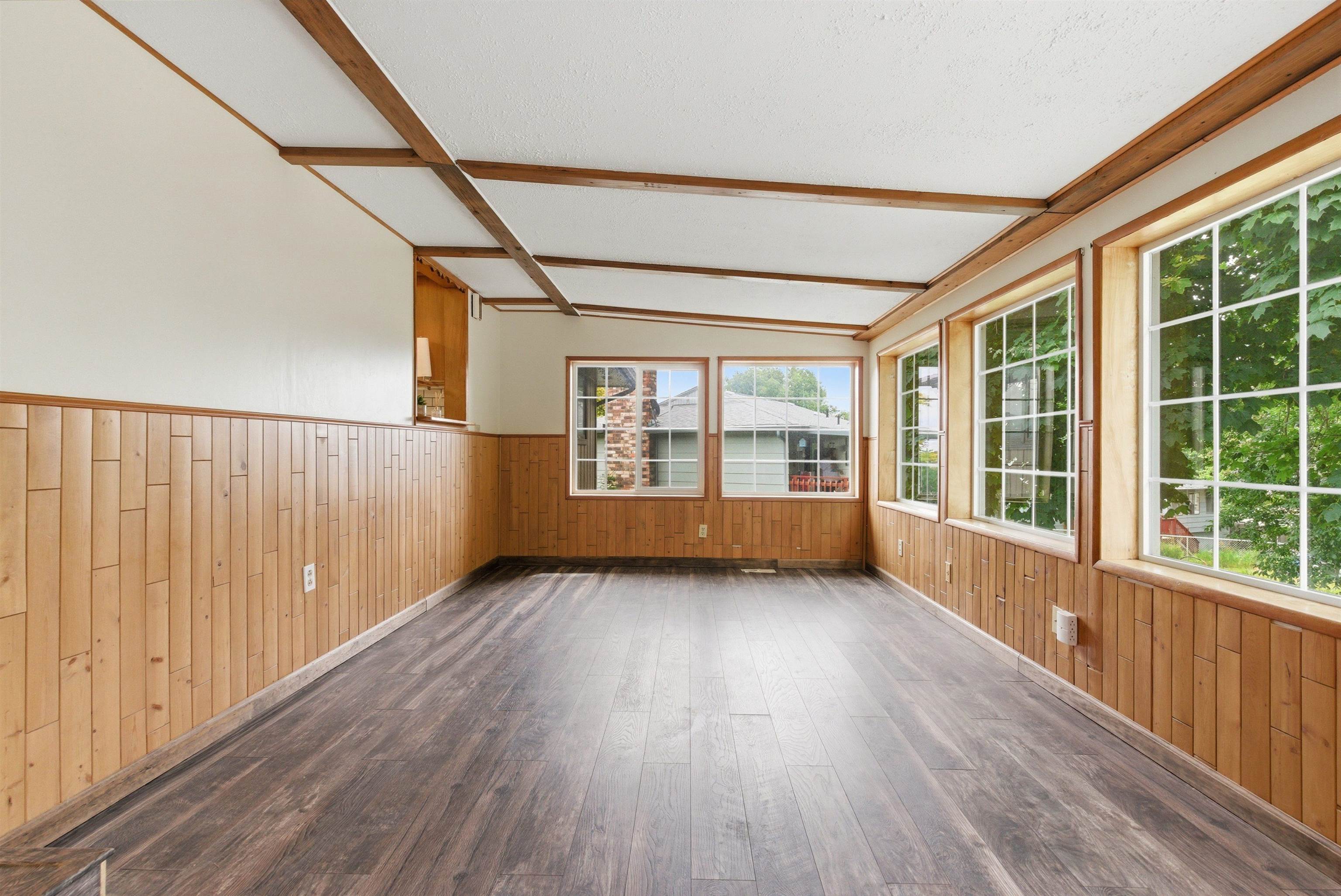 216 Gregory Dr - Photo 13