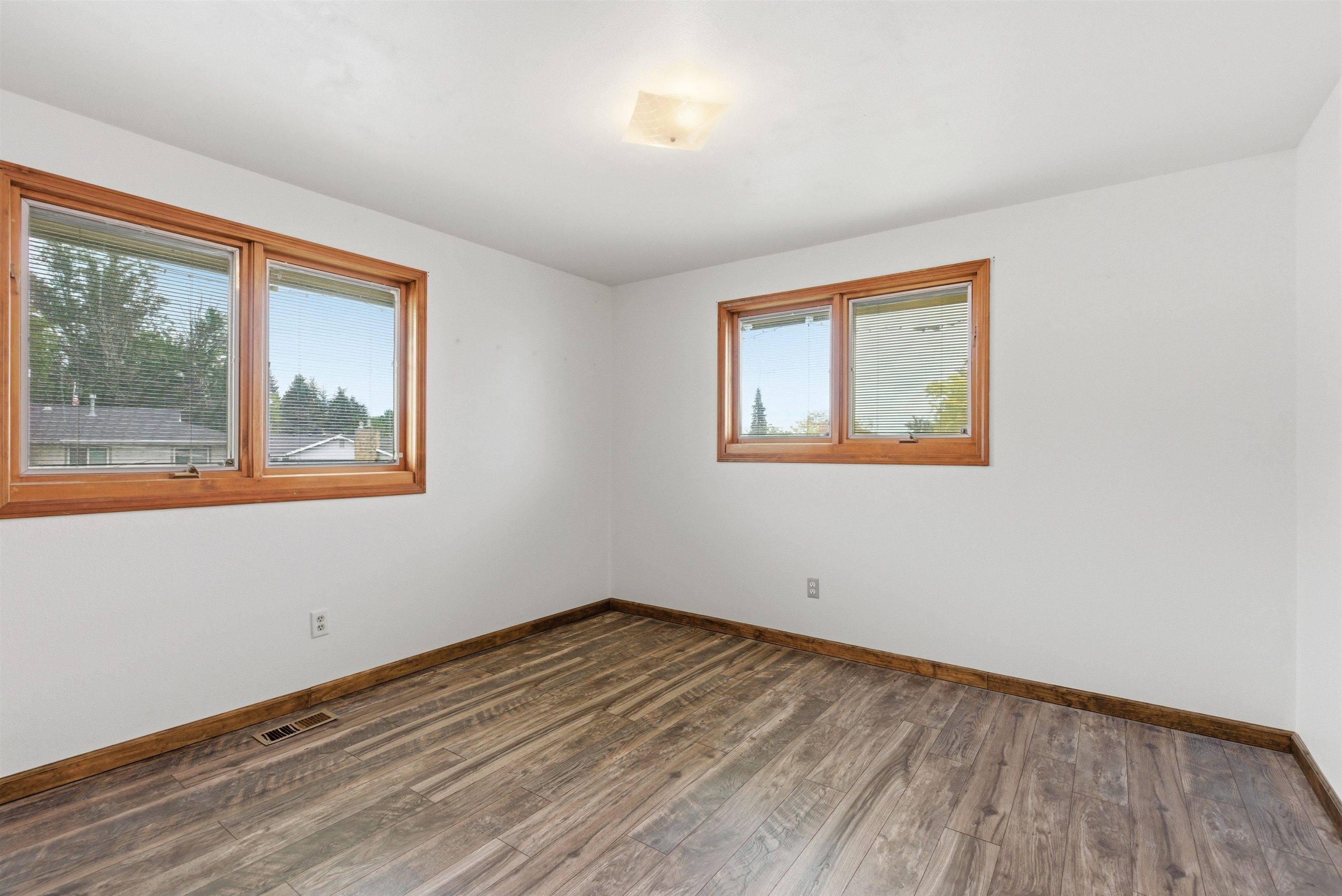 216 Gregory Dr - Photo 17