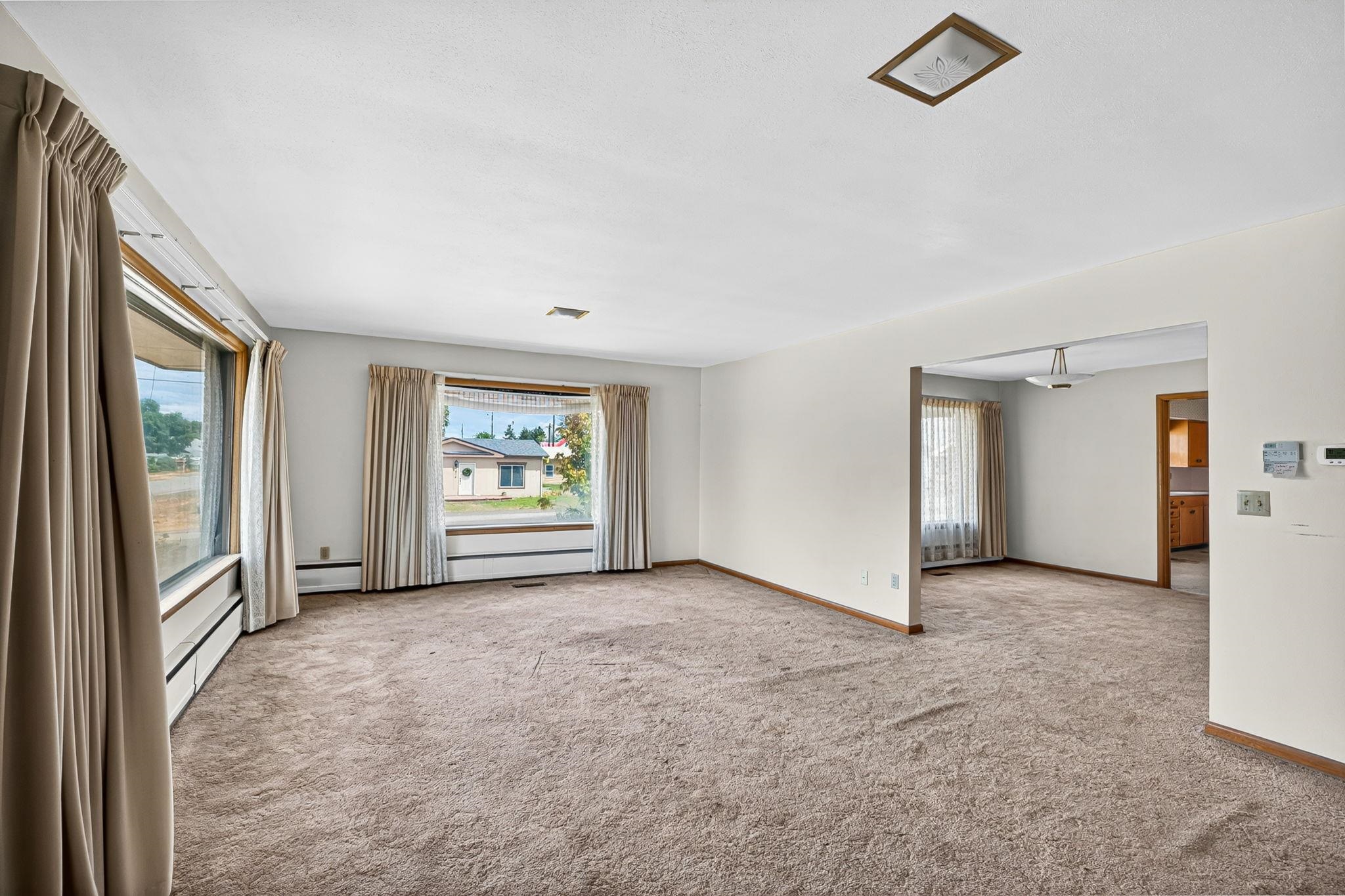 503 W 3rd St - Photo 6