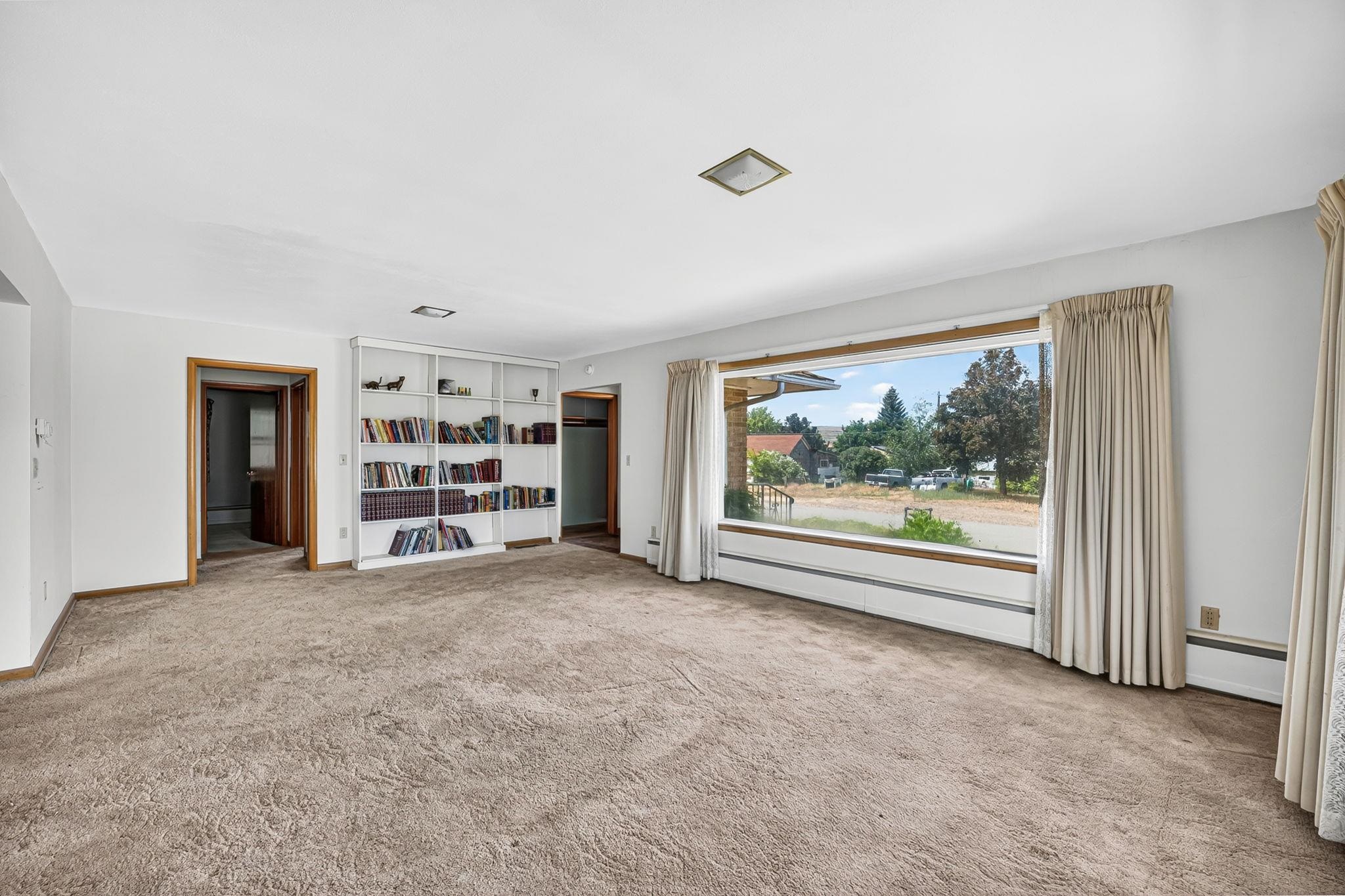 503 W 3rd St - Photo 8