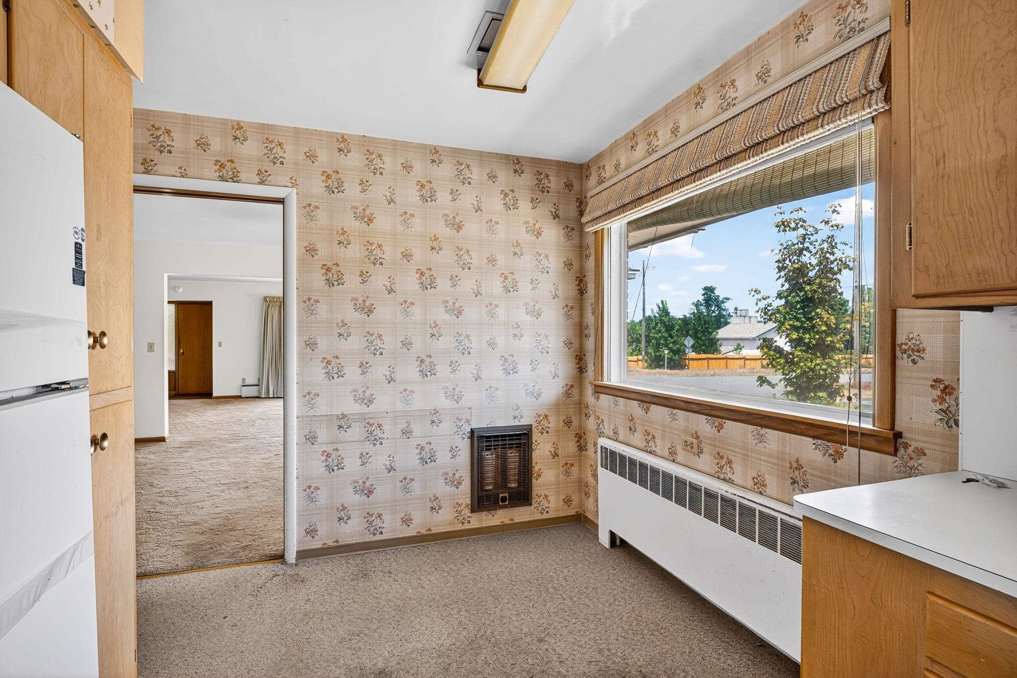 503 W 3rd St - Photo 16