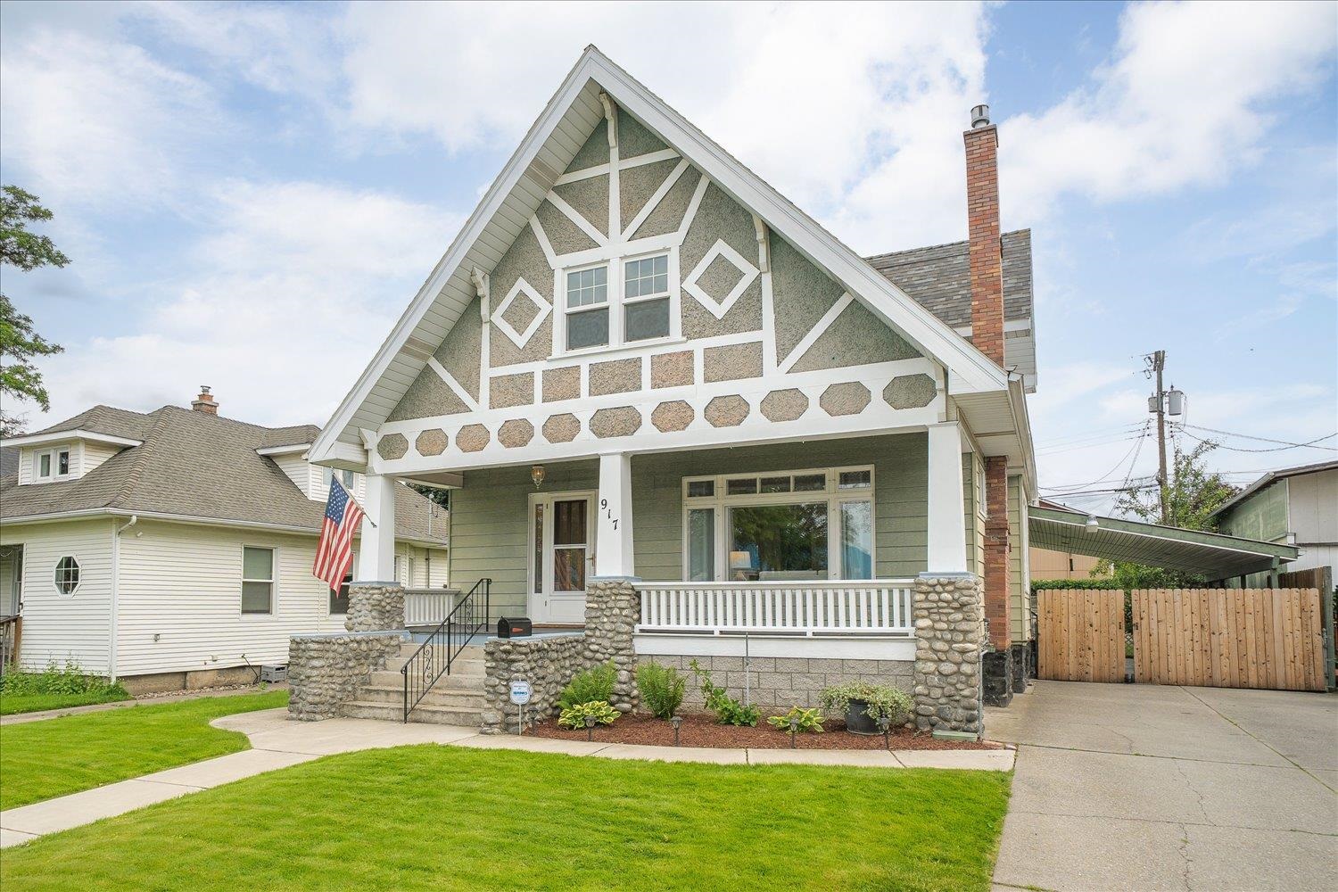 917 W Montgomery Ave - Photo 1