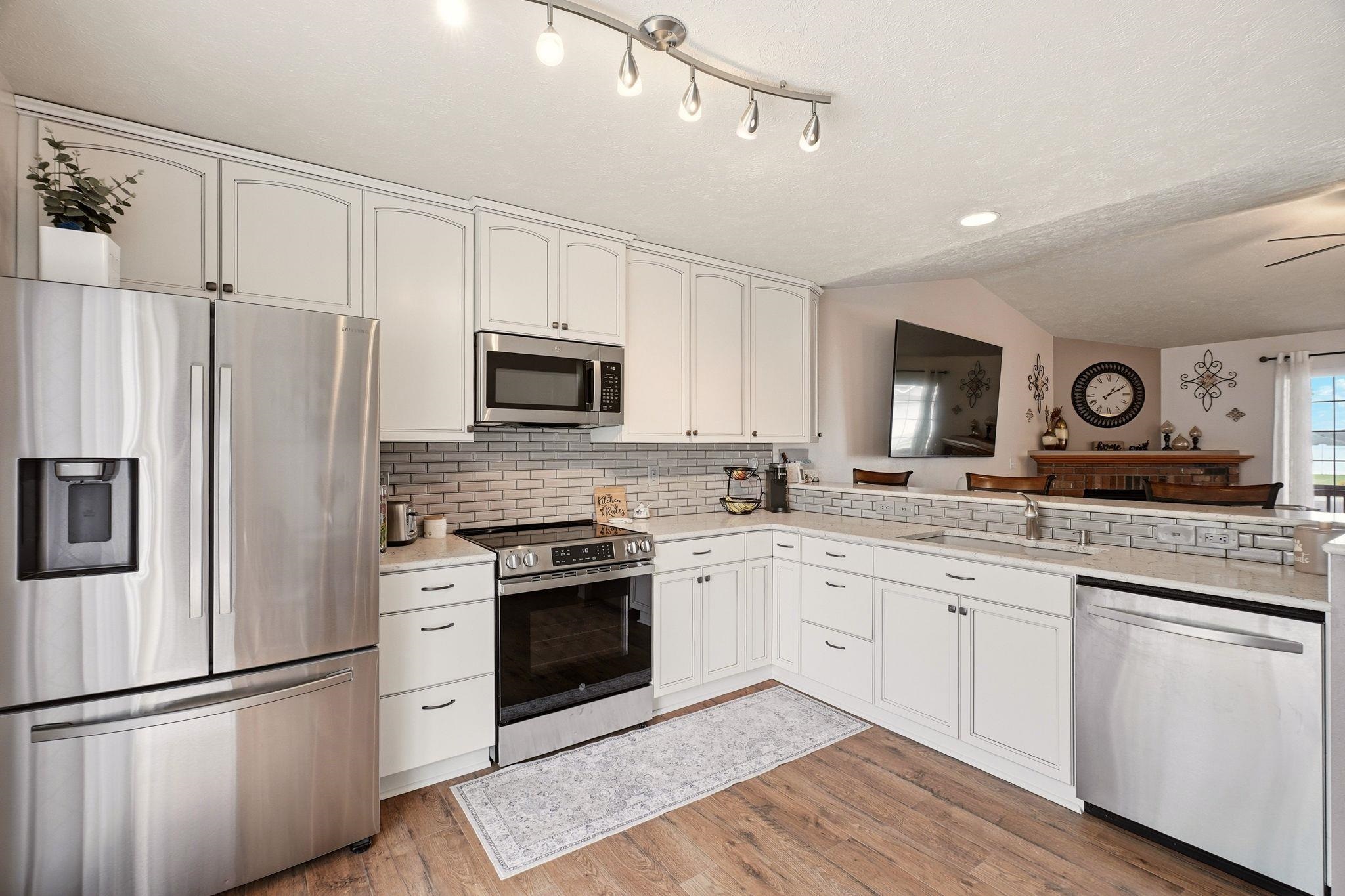 1512 E Houghton Ct - Photo 12