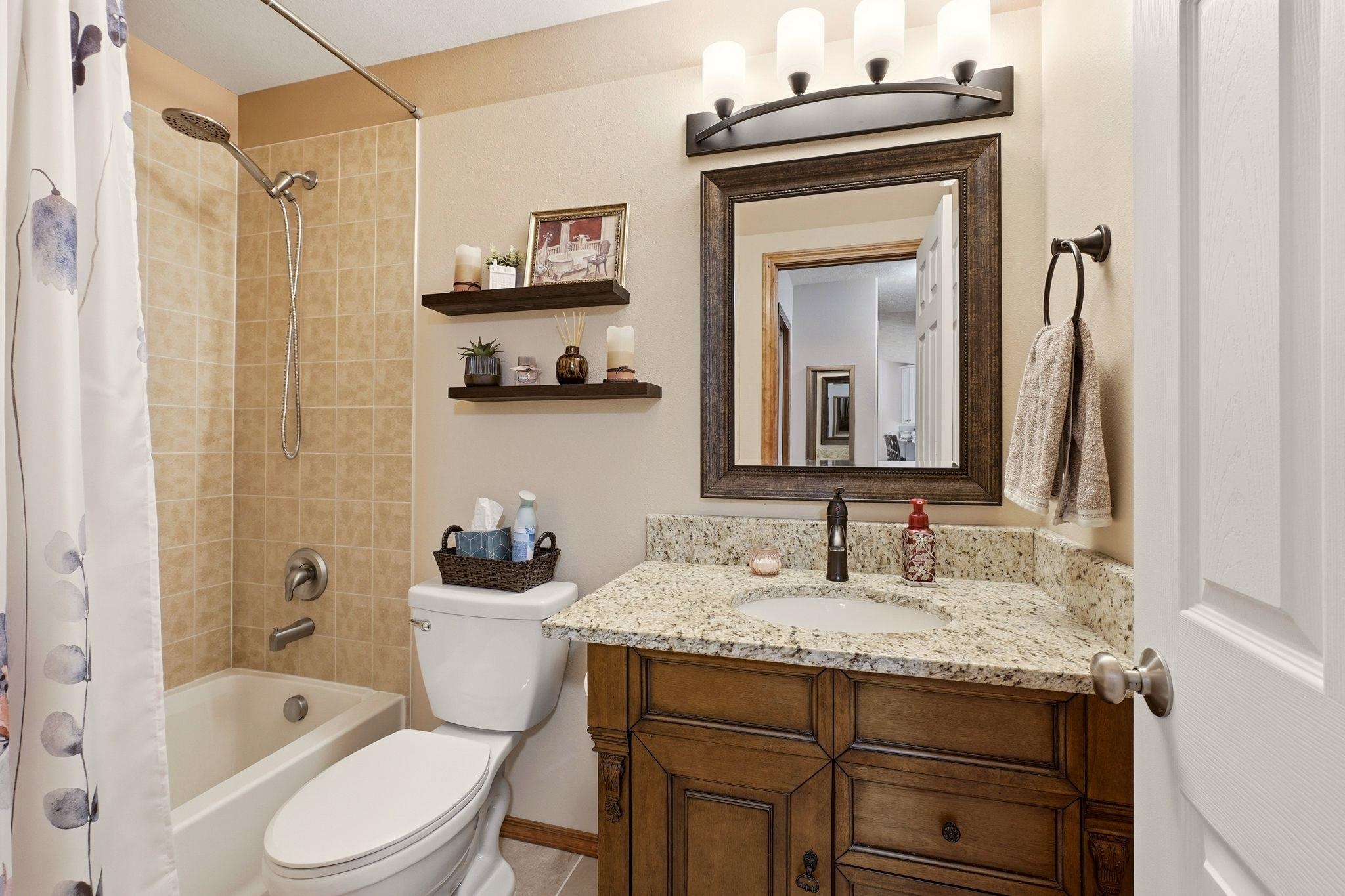 1512 E Houghton Ct - Photo 18