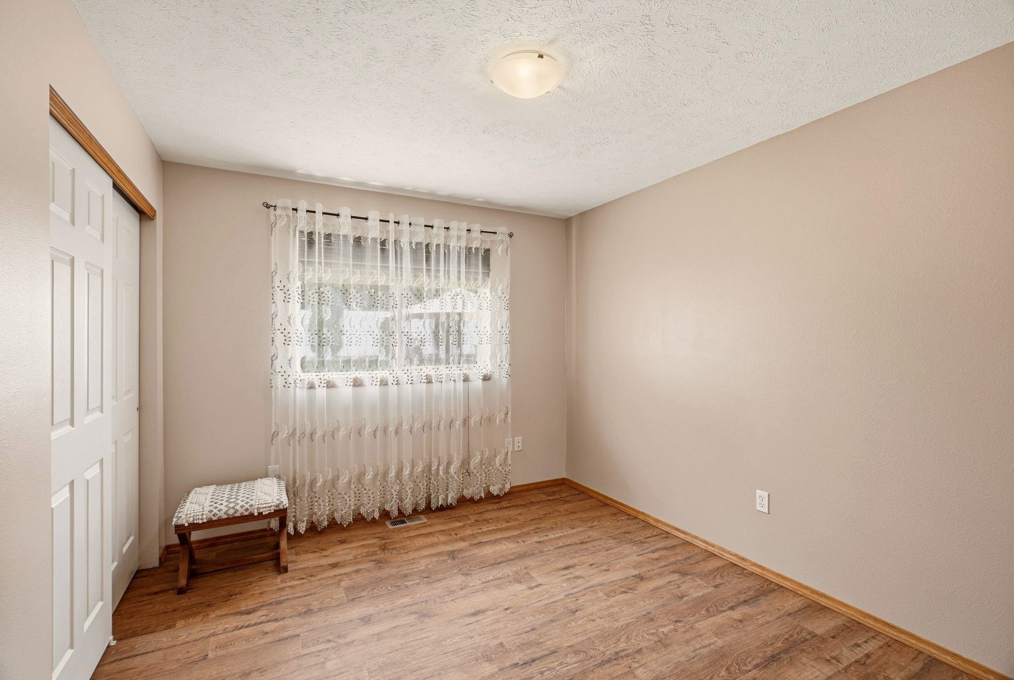 1512 E Houghton Ct - Photo 19