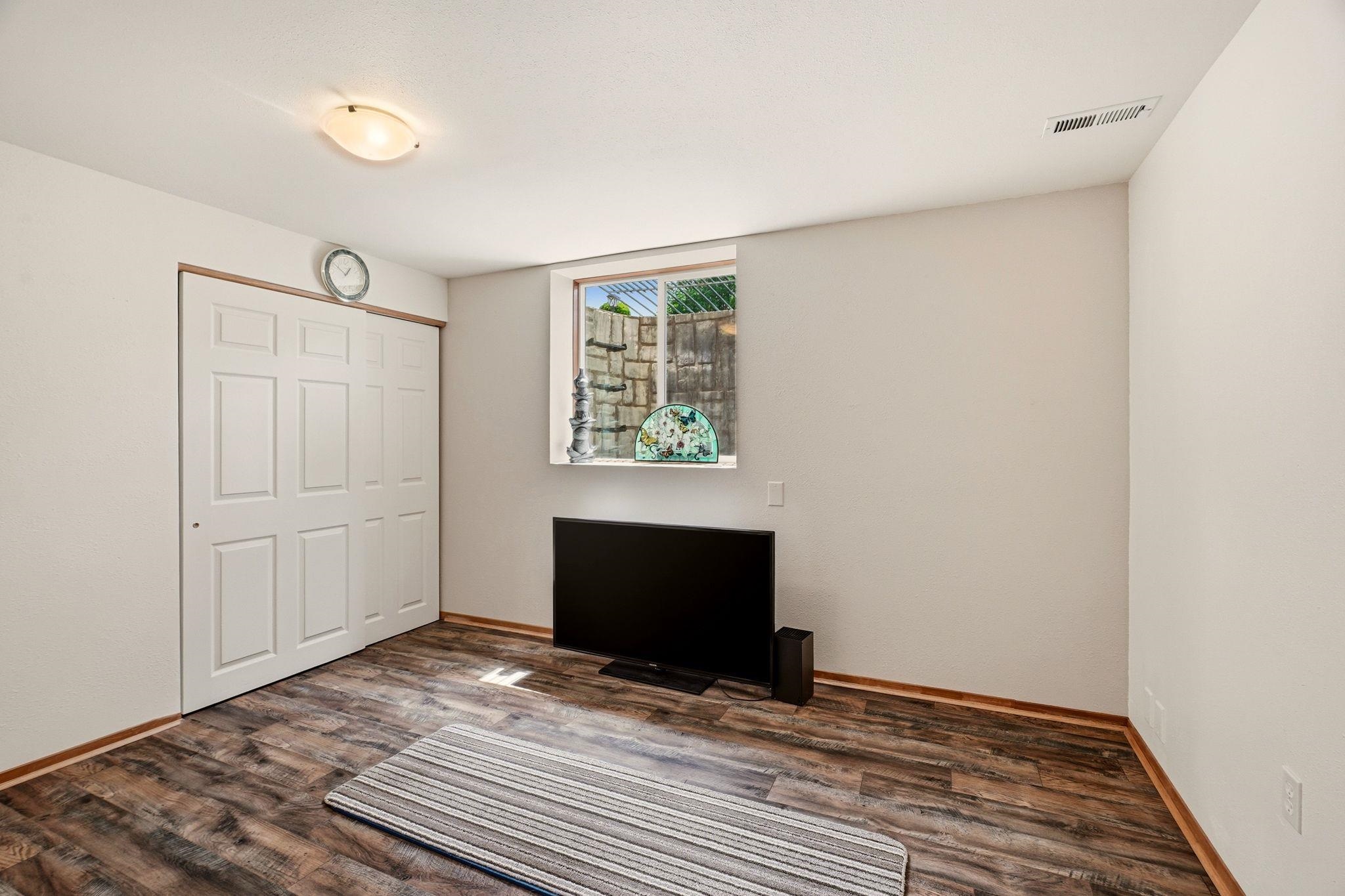 1512 E Houghton Ct - Photo 23