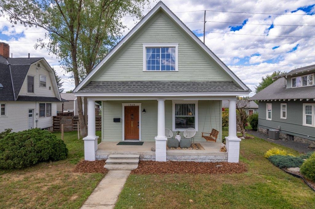 1908 W Montgomery Ave - Photo 3