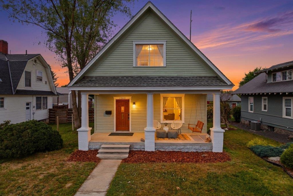 1908 W Montgomery Ave - Photo 2