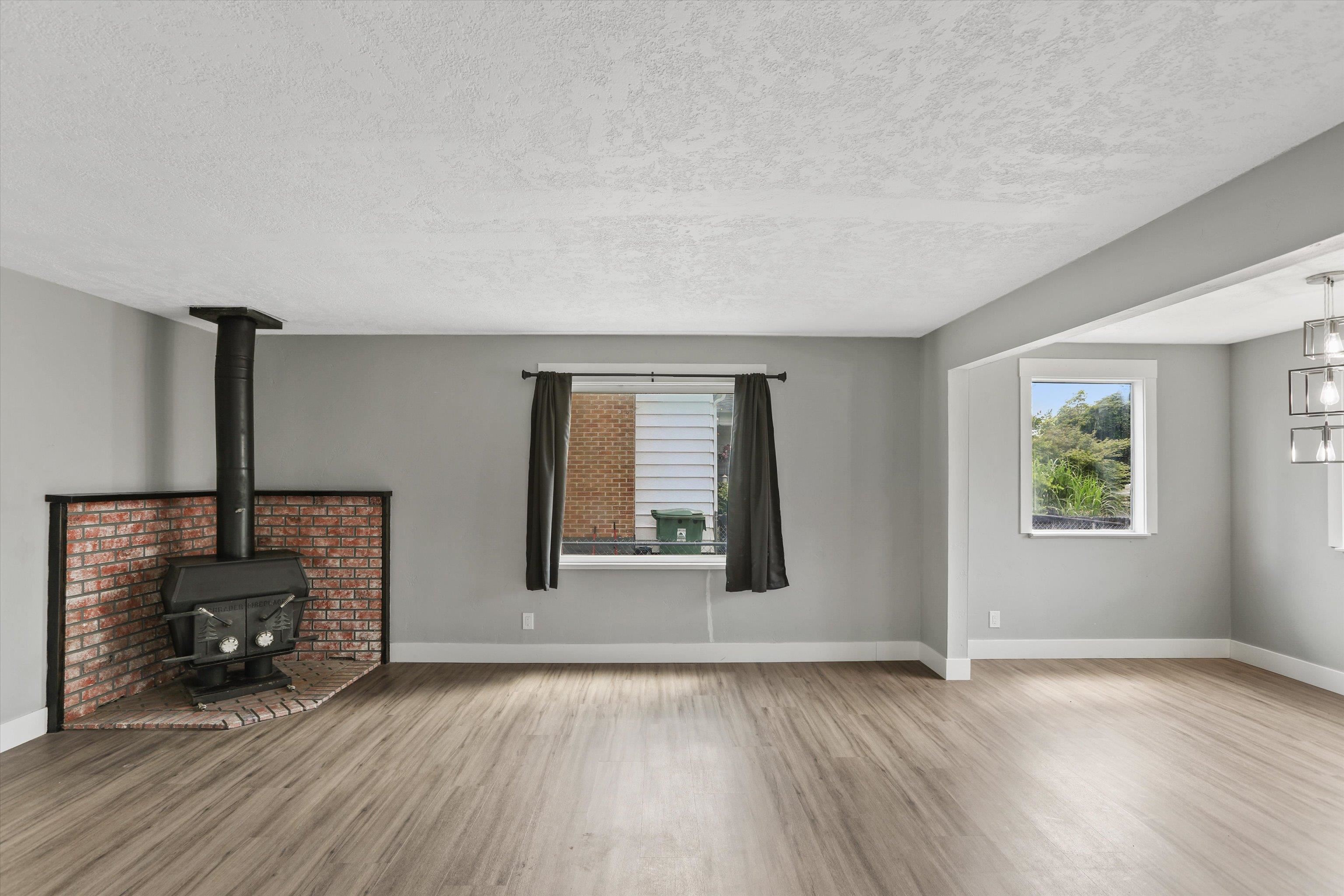 1618 N Smith St - Photo 2