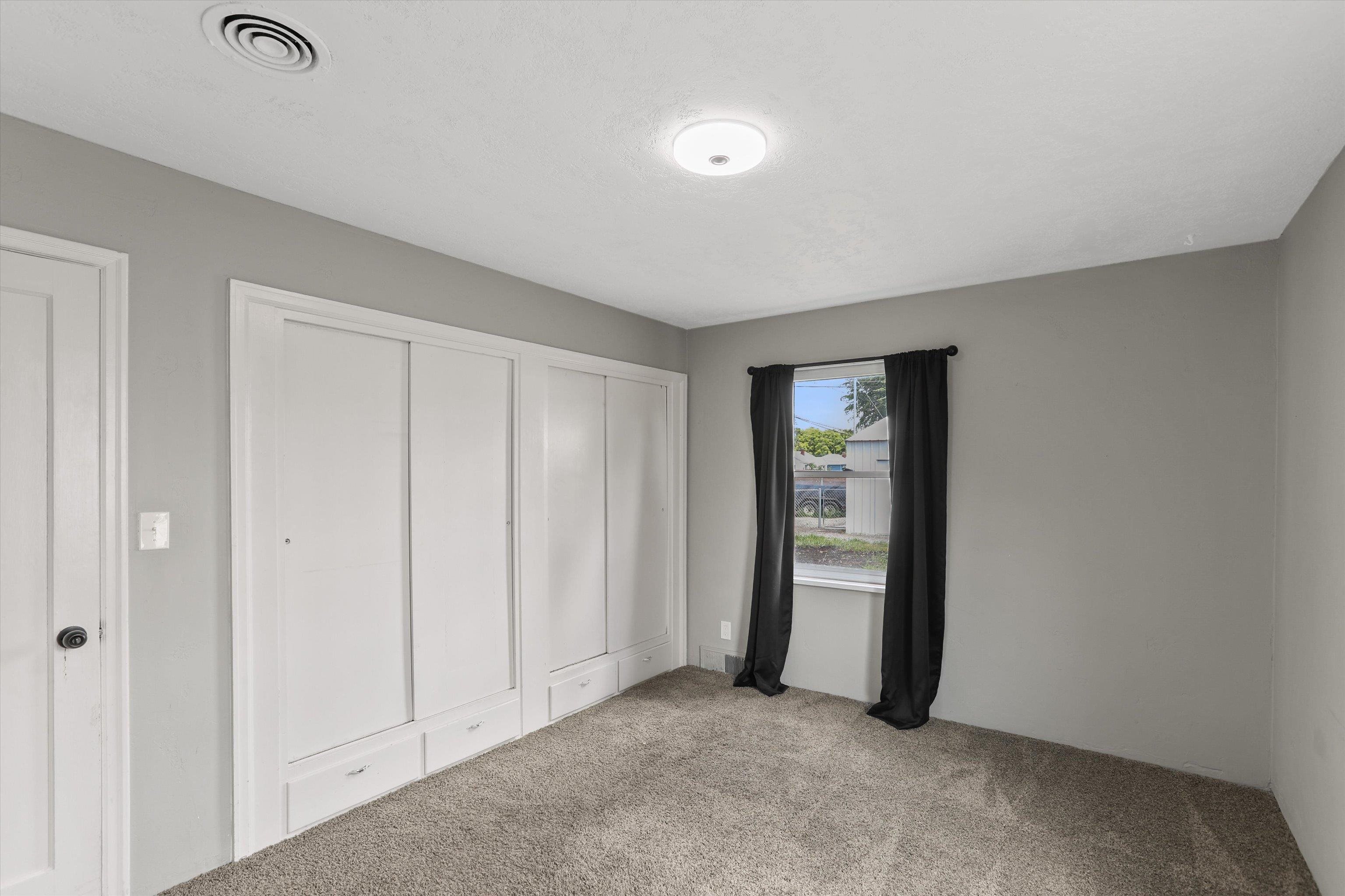 1618 N Smith St - Photo 4