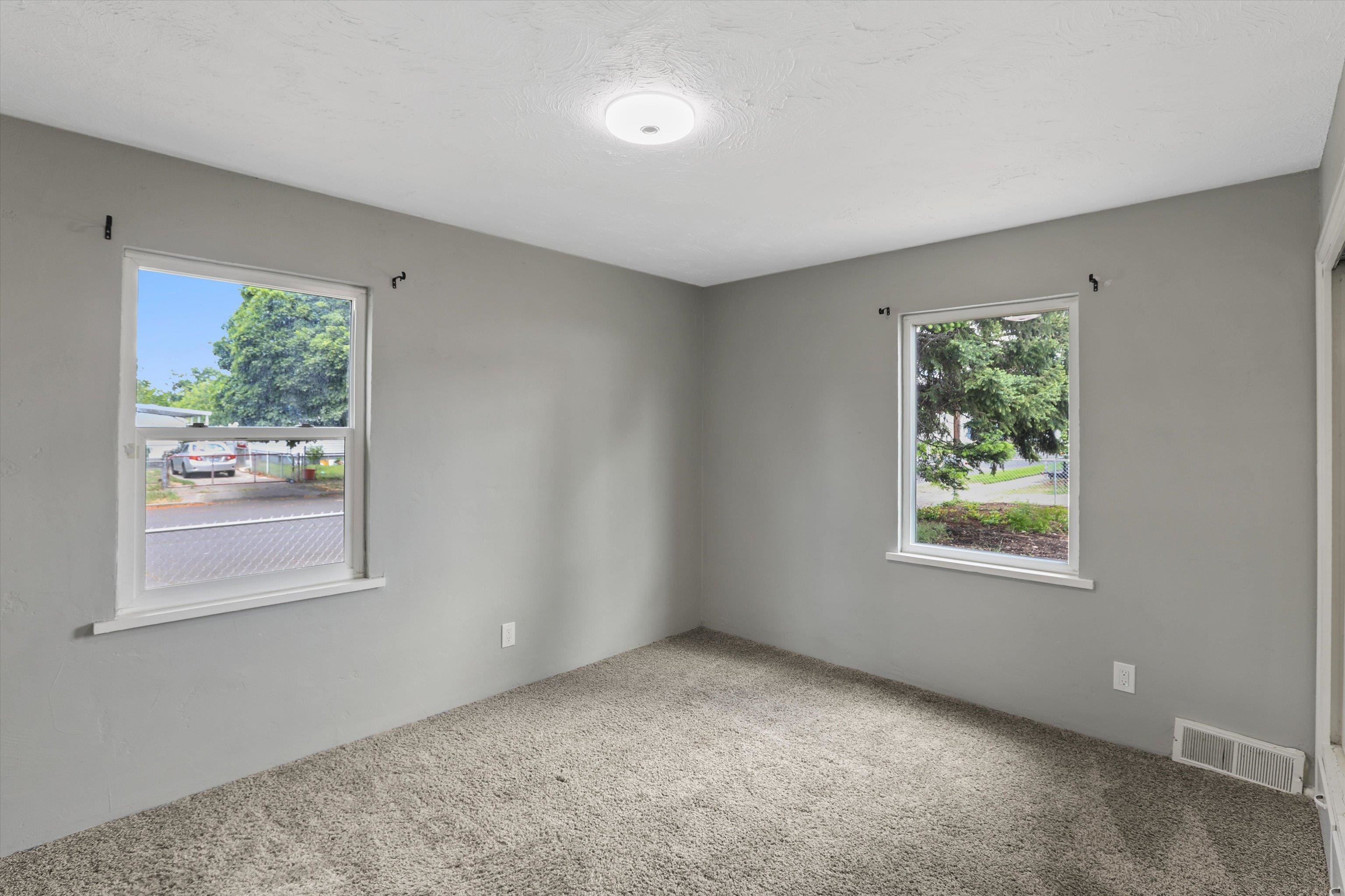 1618 N Smith St - Photo 5