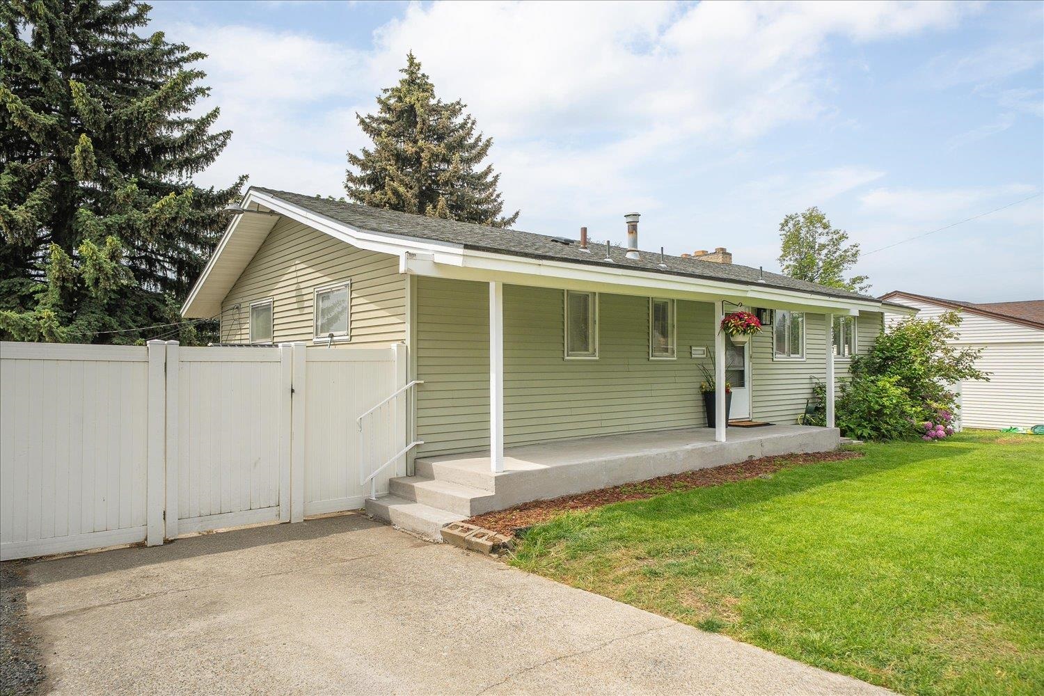2507 W Holyoke Ave - Photo 8