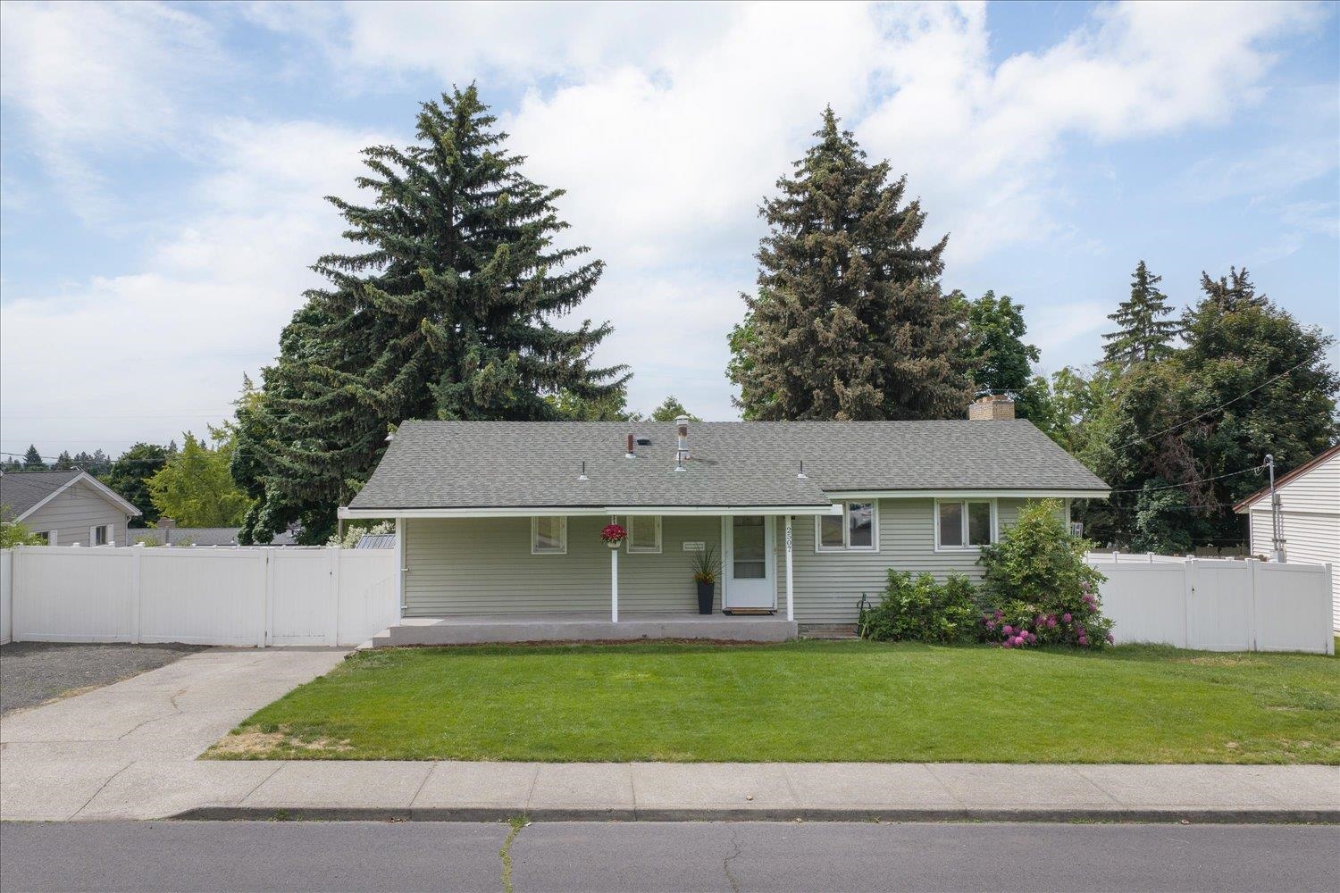 2507 W Holyoke Ave - Photo 45