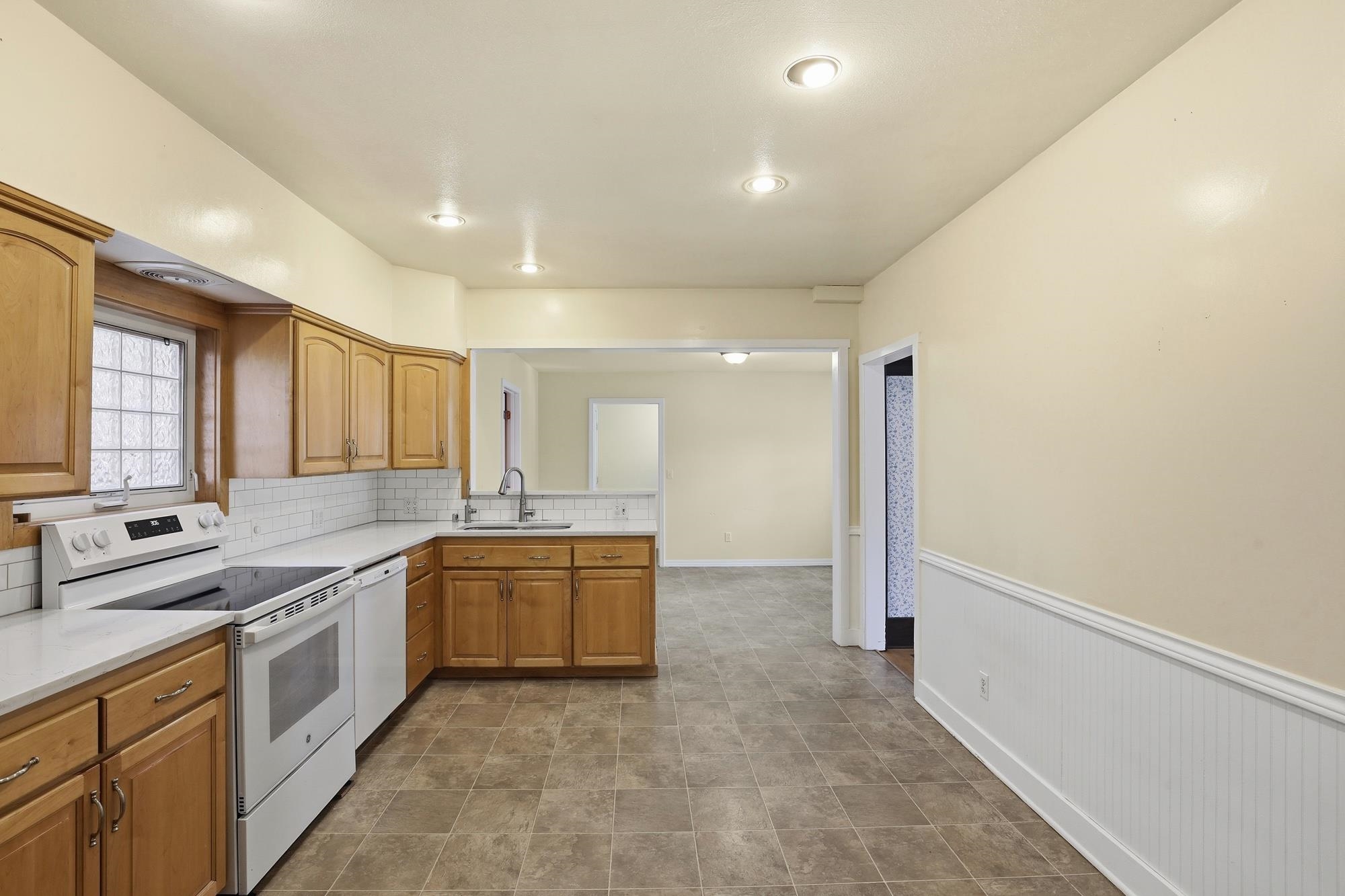1401 S Monroe St - Photo 17