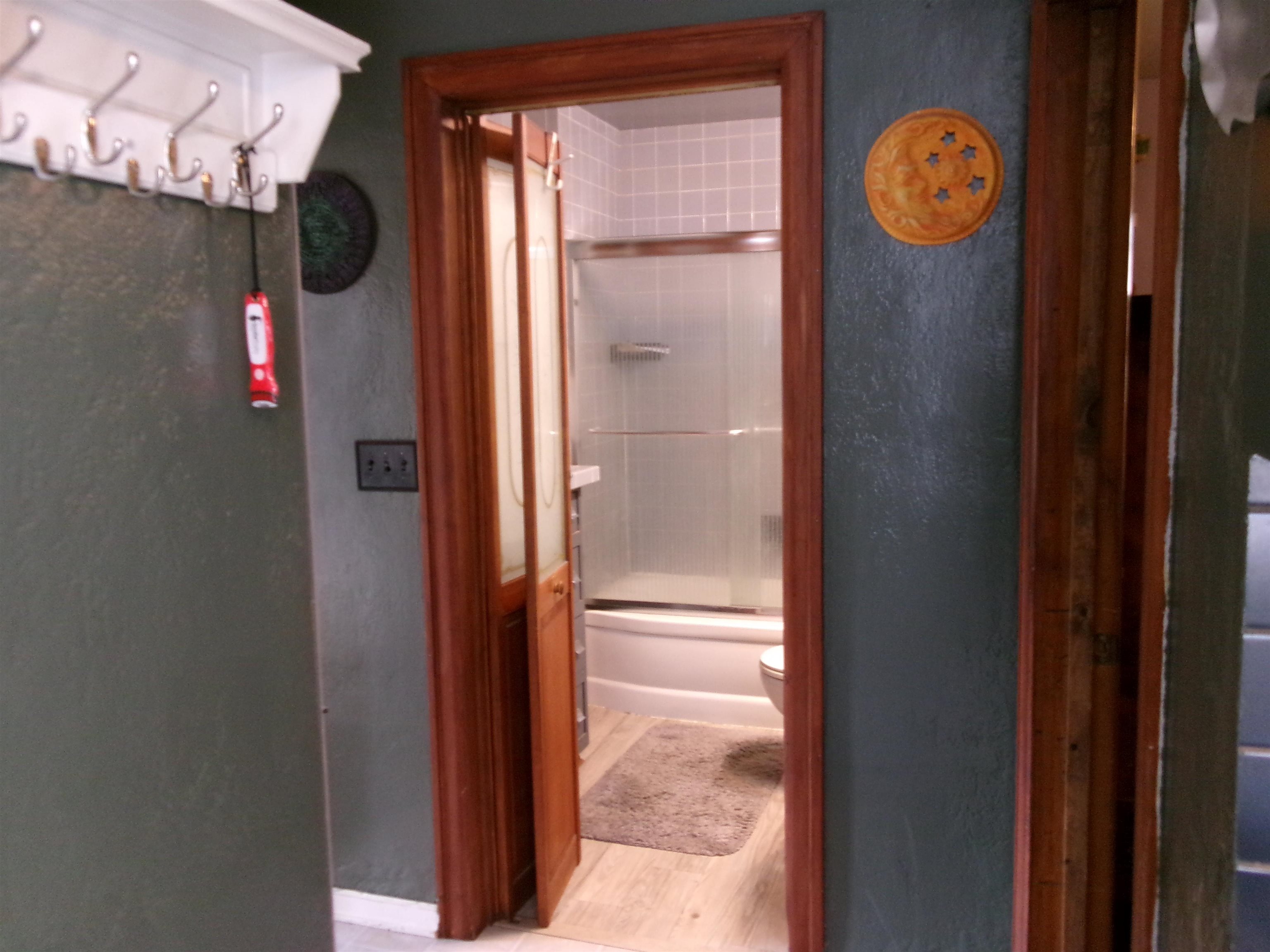 1520 E 1st Ave - Photo 27