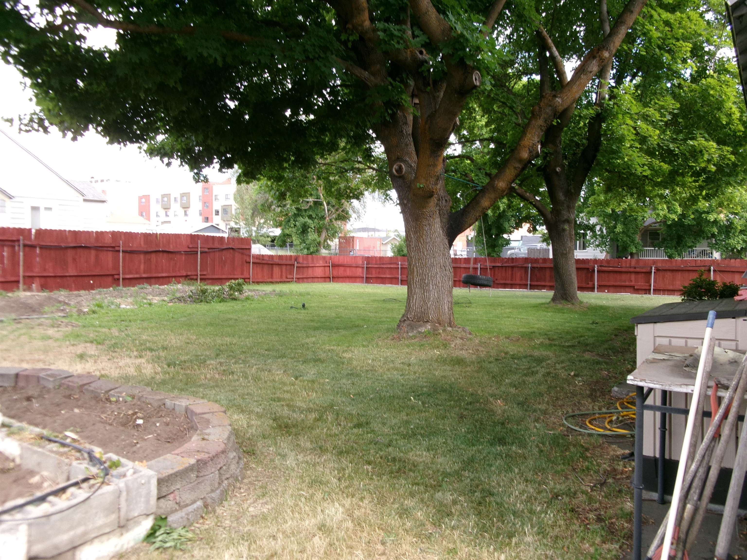 1520 E 1st Ave - Photo 20