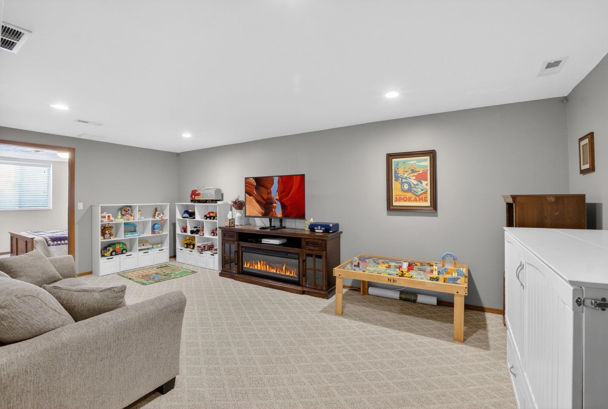 15820 E 23rd Ave - Photo 28