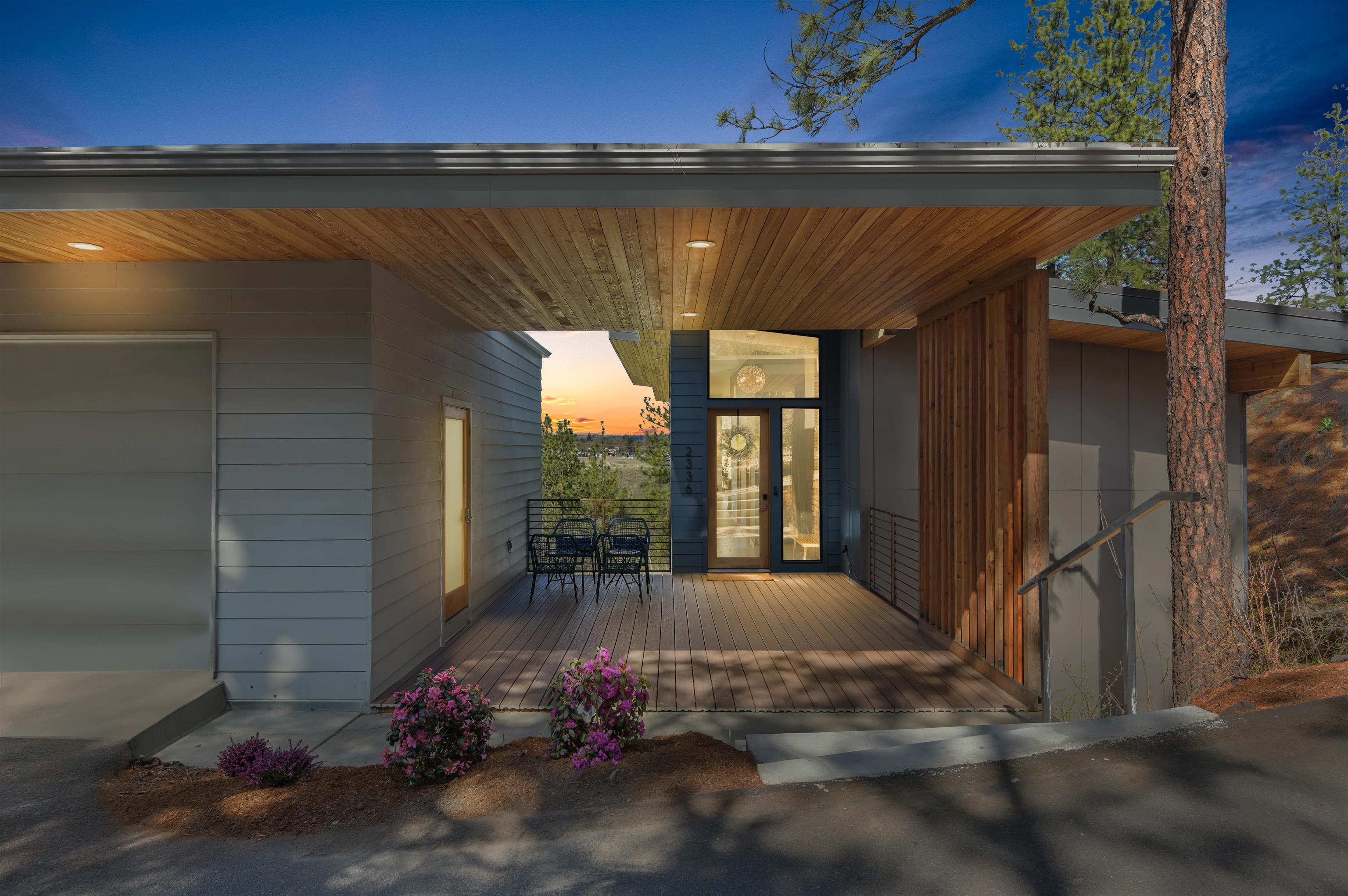 2336 W 1st Ave - Photo 1