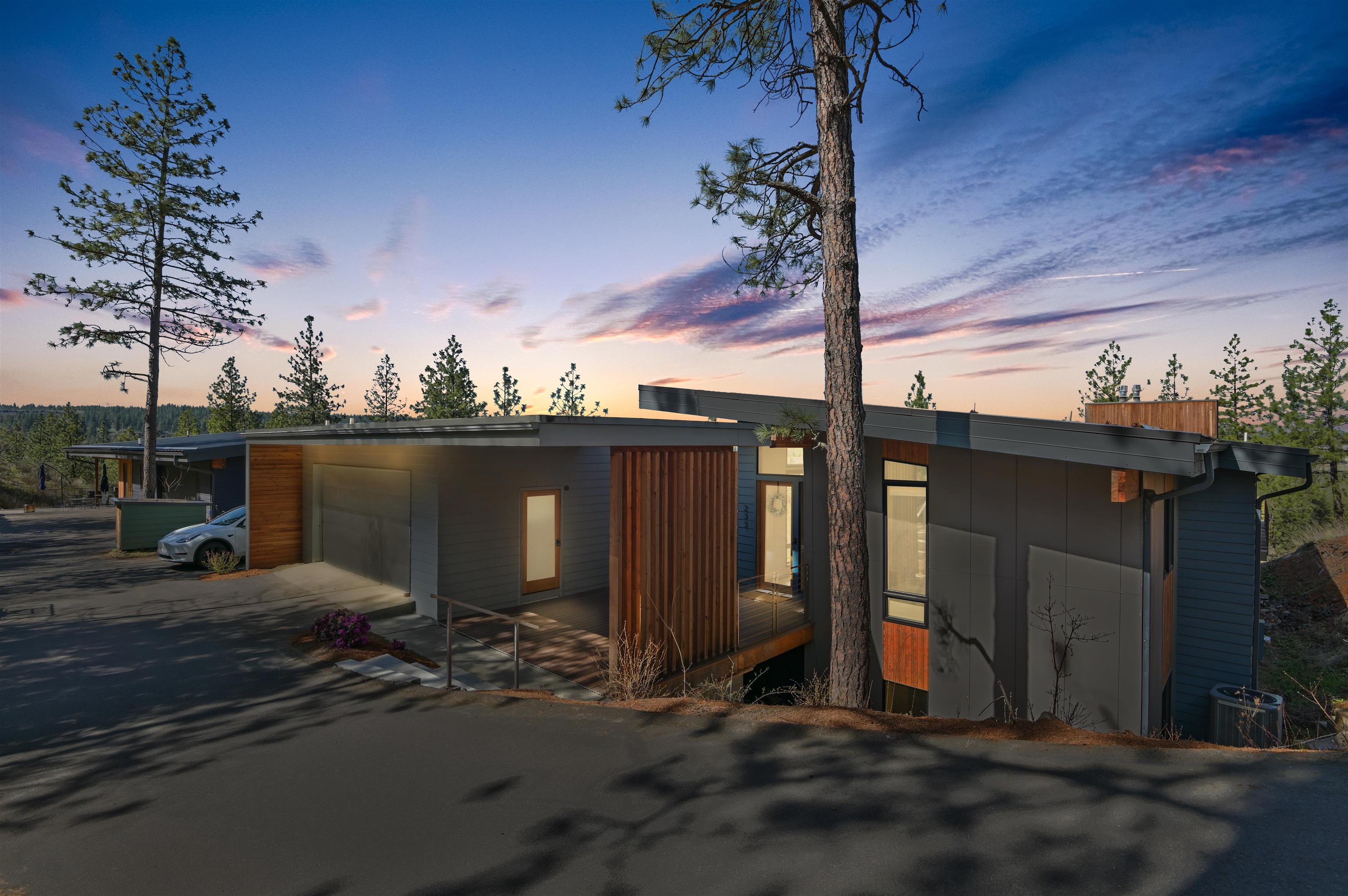 2336 W 1st Ave - Photo 2