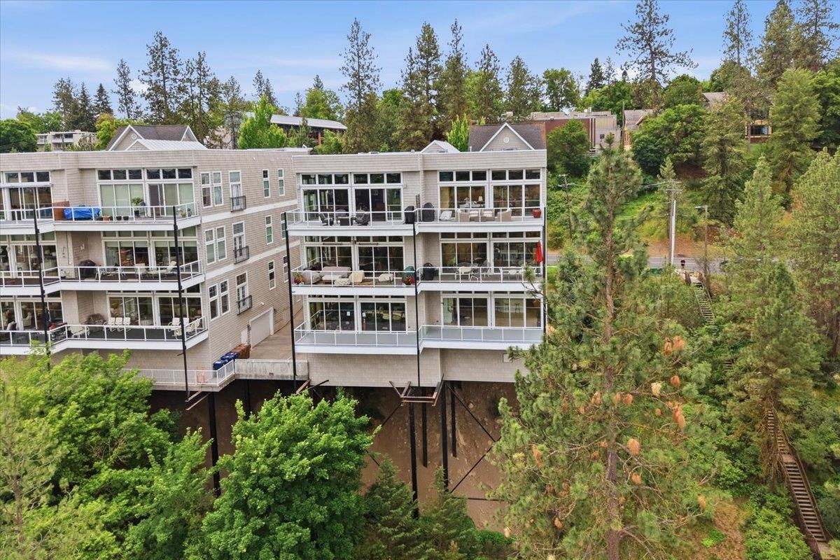 2230 W Riverside Ave - Photo 35