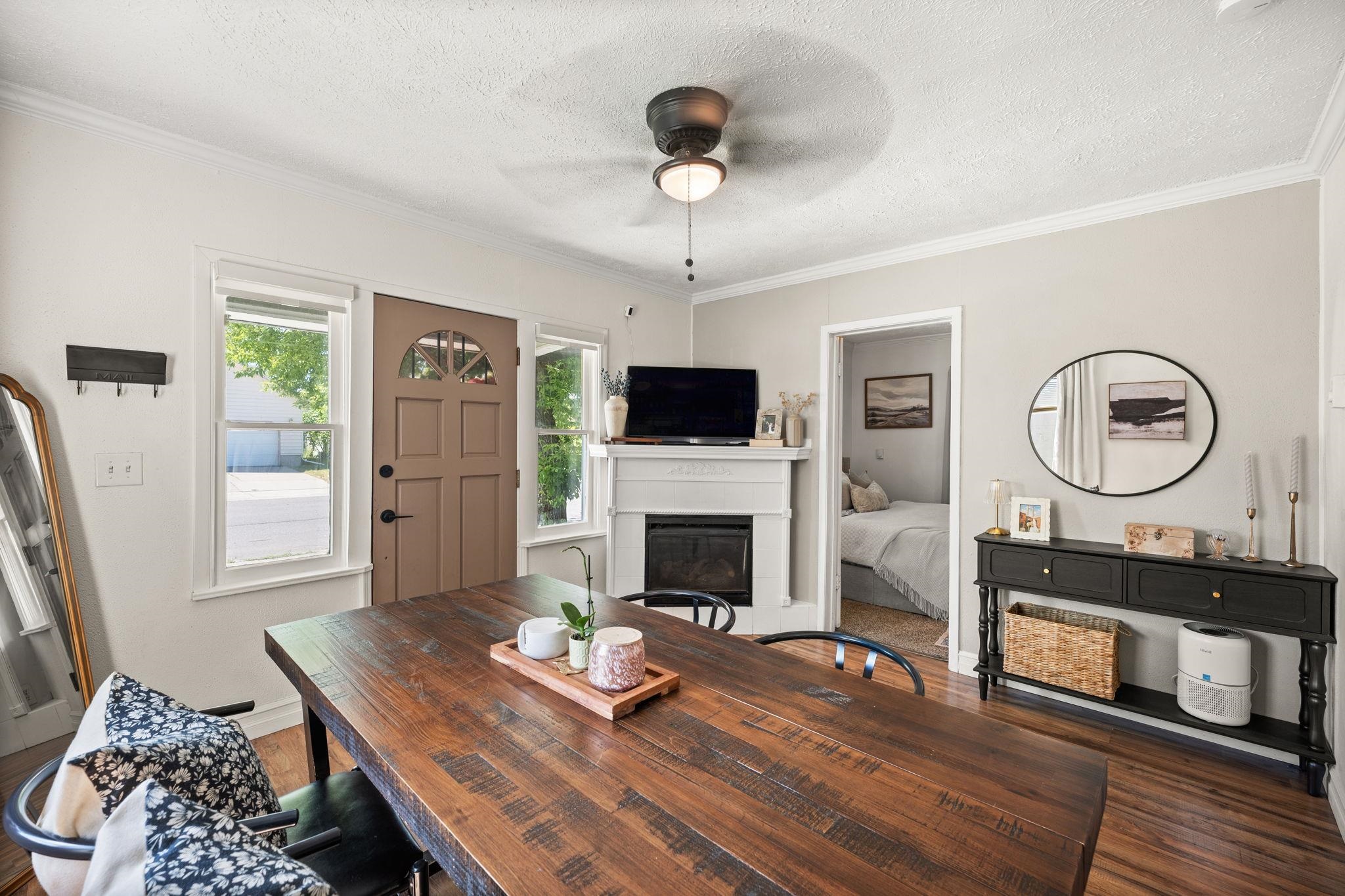 3811 E 25th Ave - Photo 4