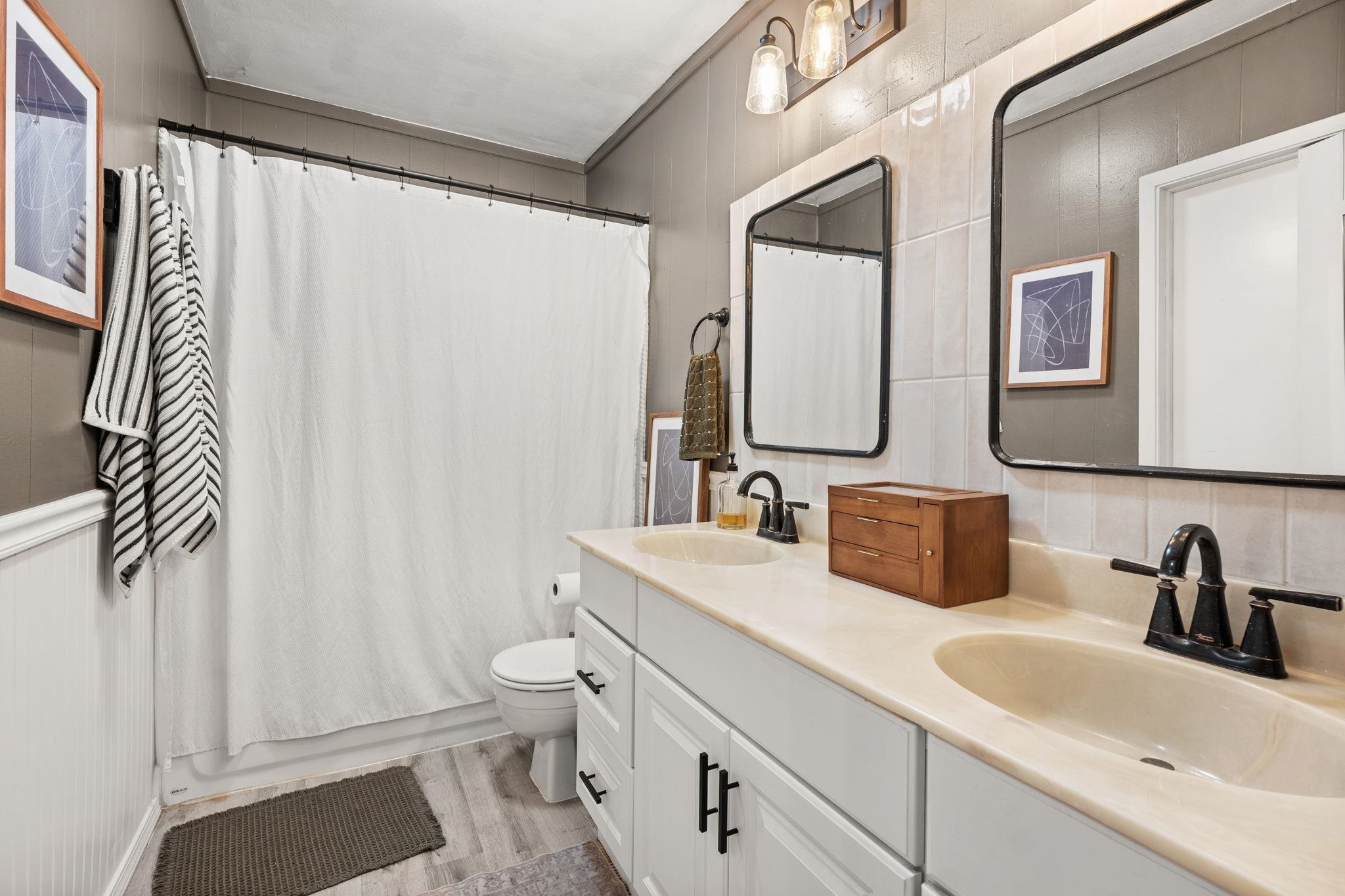 3811 E 25th Ave - Photo 9