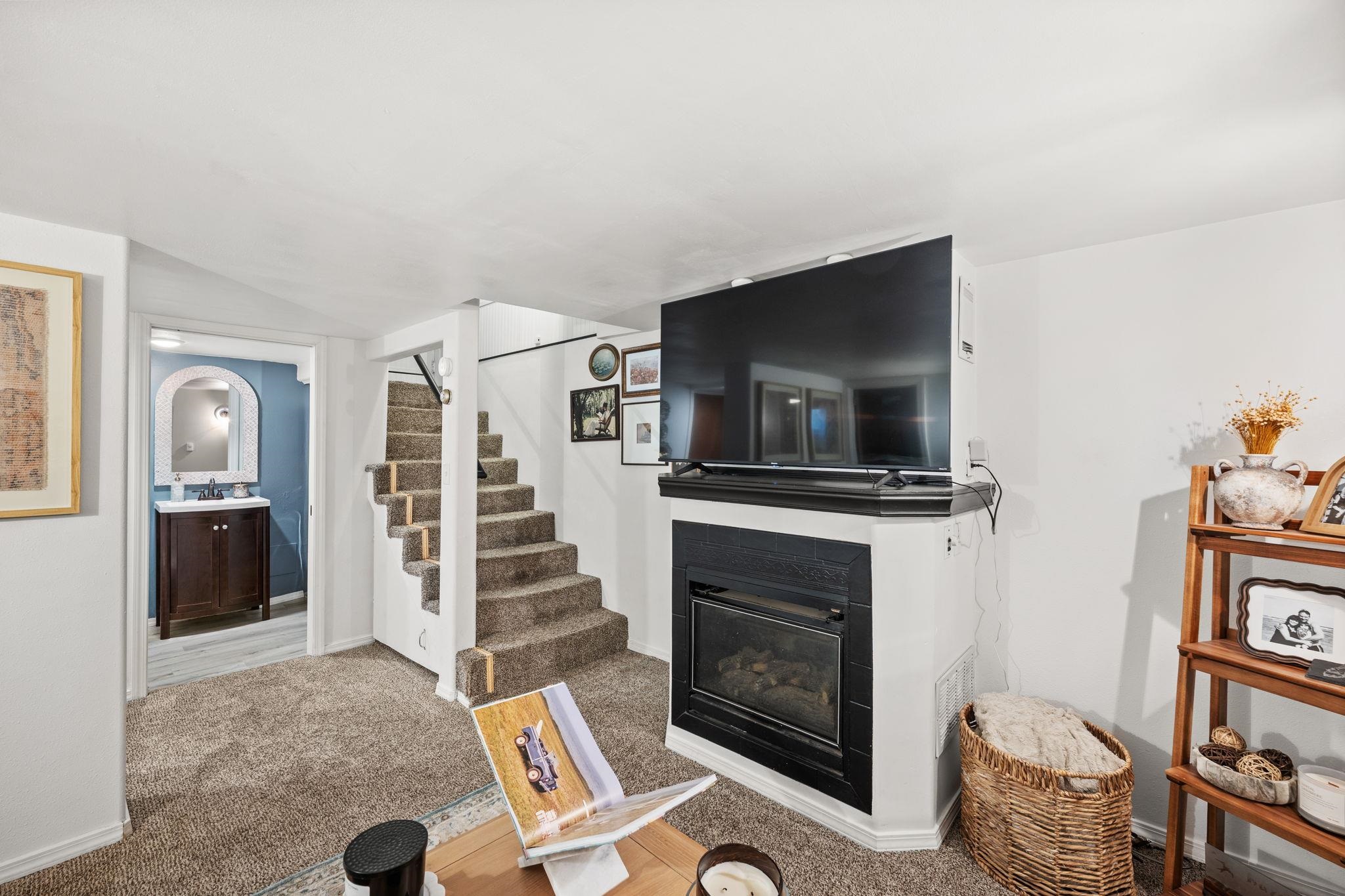 3811 E 25th Ave - Photo 17