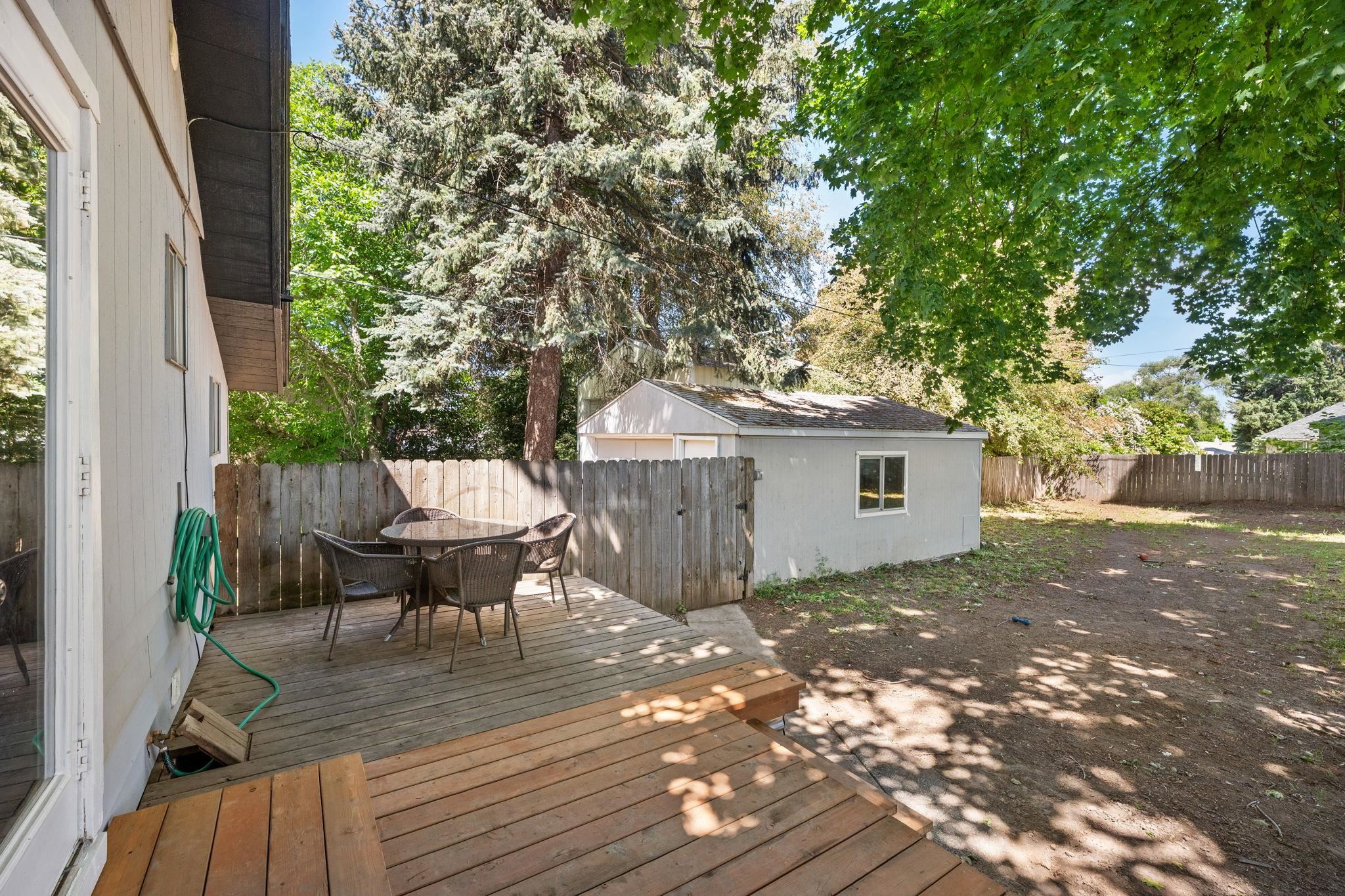 3811 E 25th Ave - Photo 23