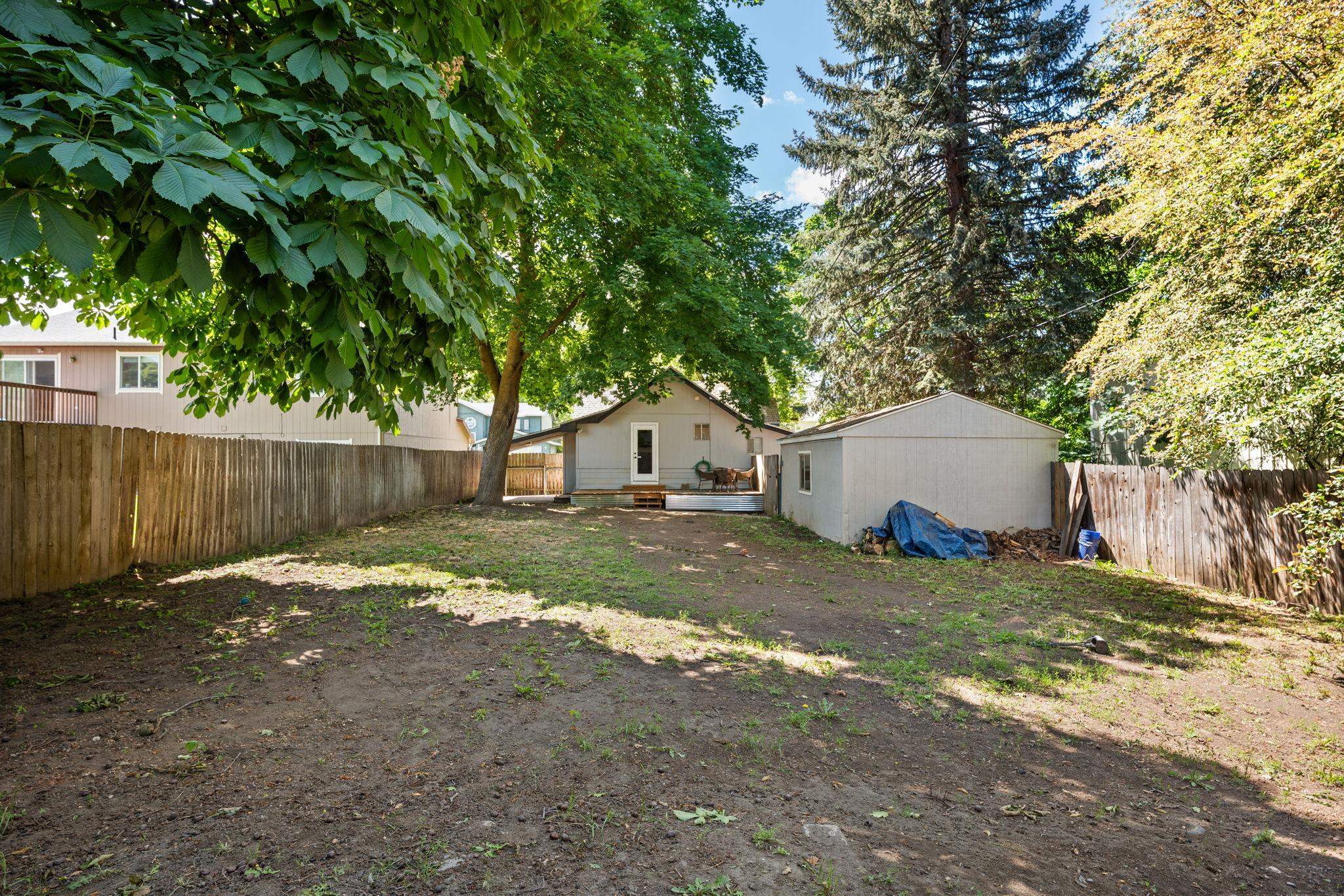 3811 E 25th Ave - Photo 28