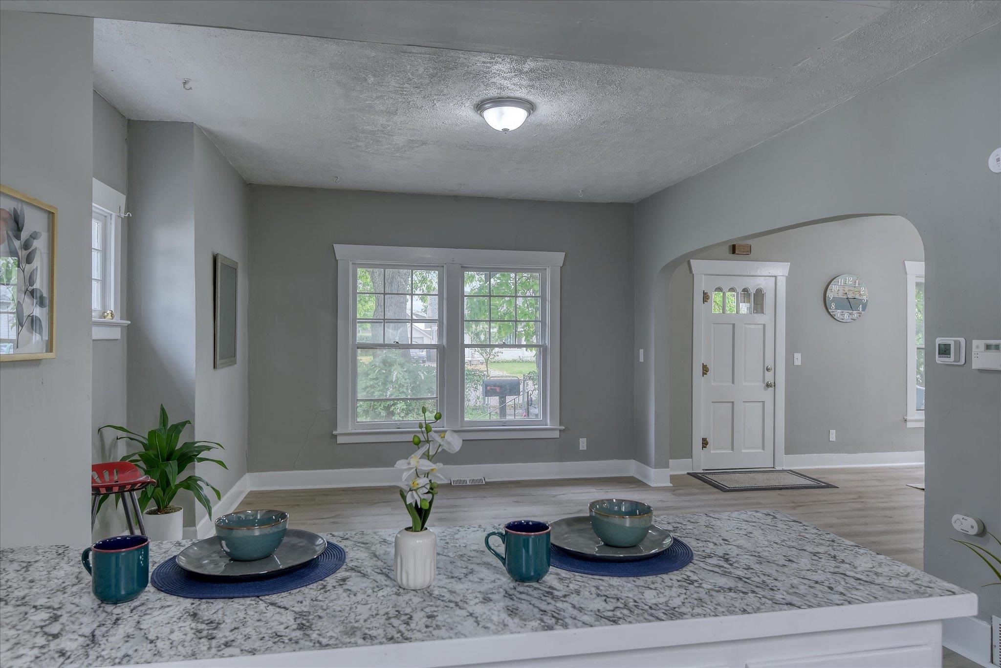 2411 E Diamond Ave - Photo 8