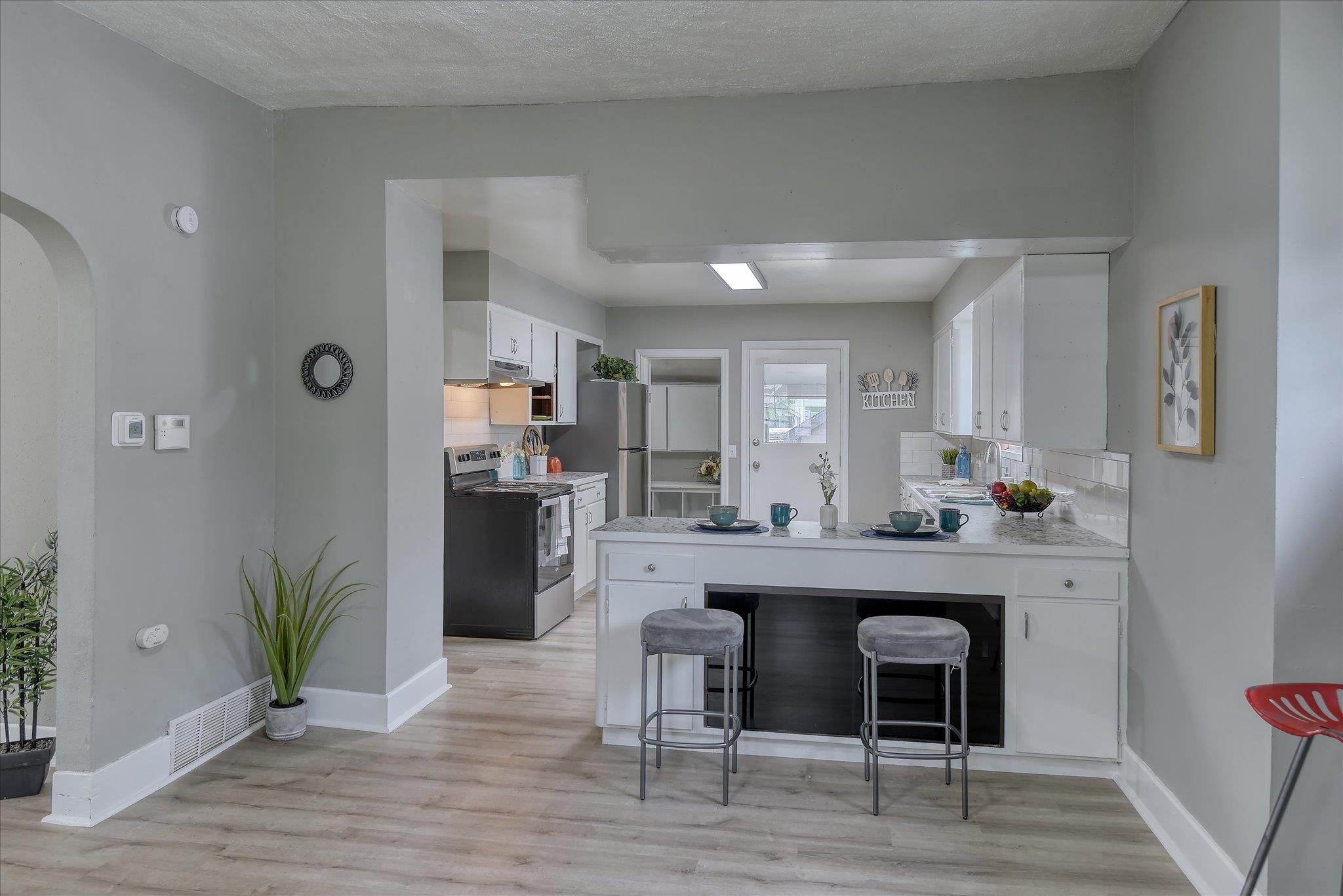 2411 E Diamond Ave - Photo 9