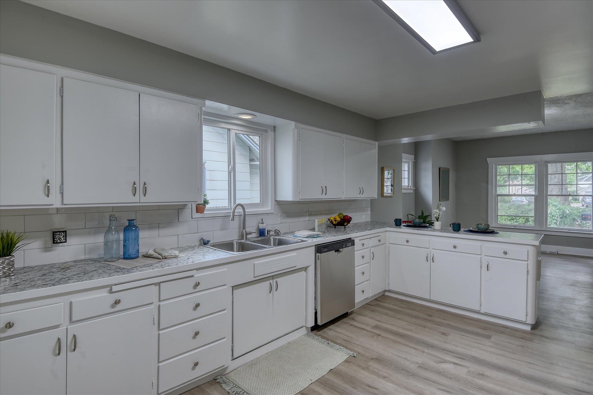 2411 E Diamond Ave - Photo 14