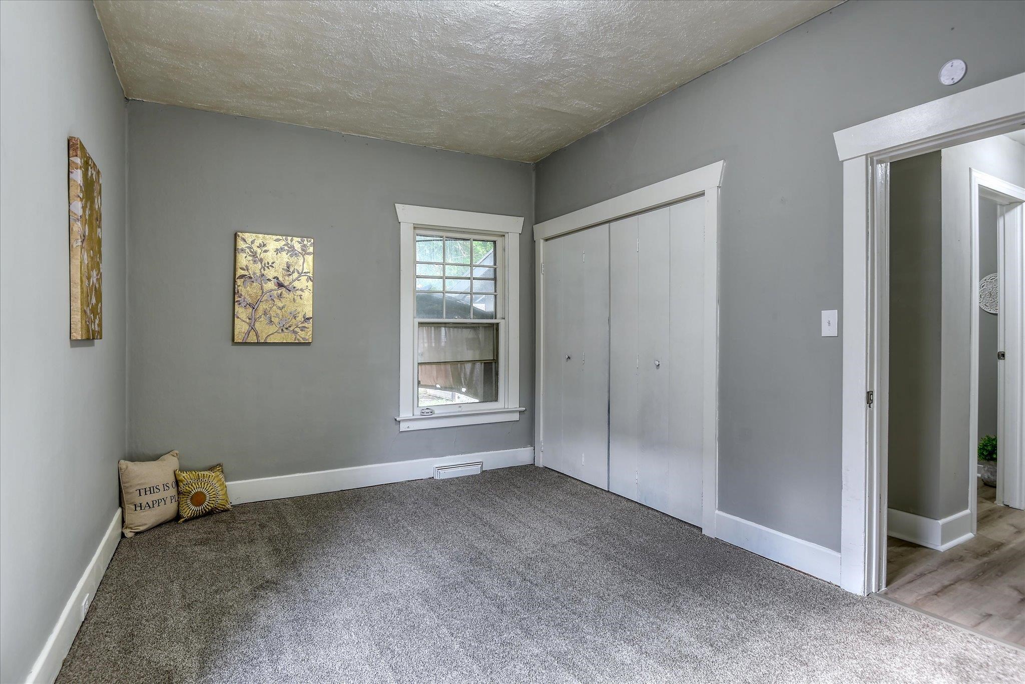 2411 E Diamond Ave - Photo 17