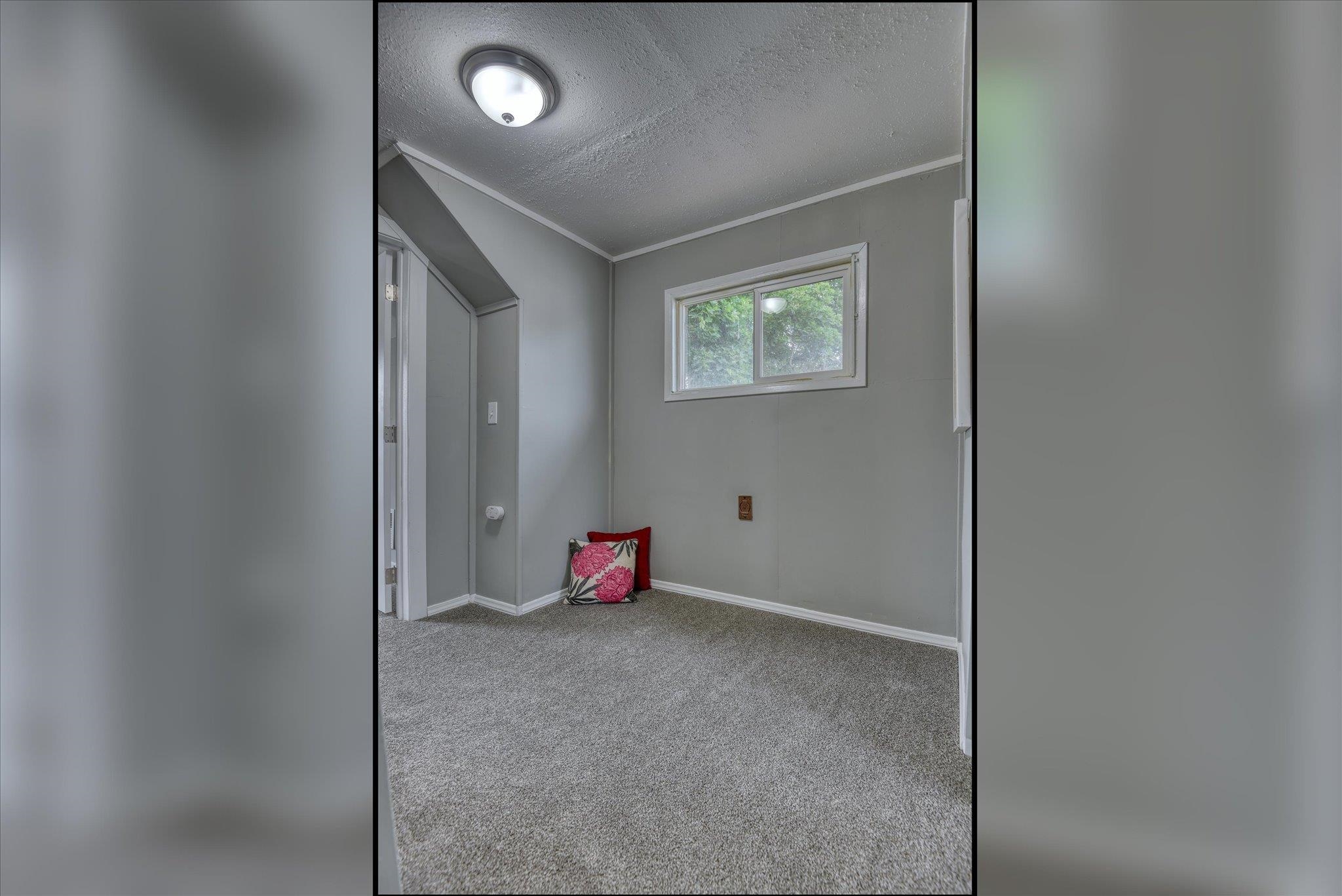 2411 E Diamond Ave - Photo 23