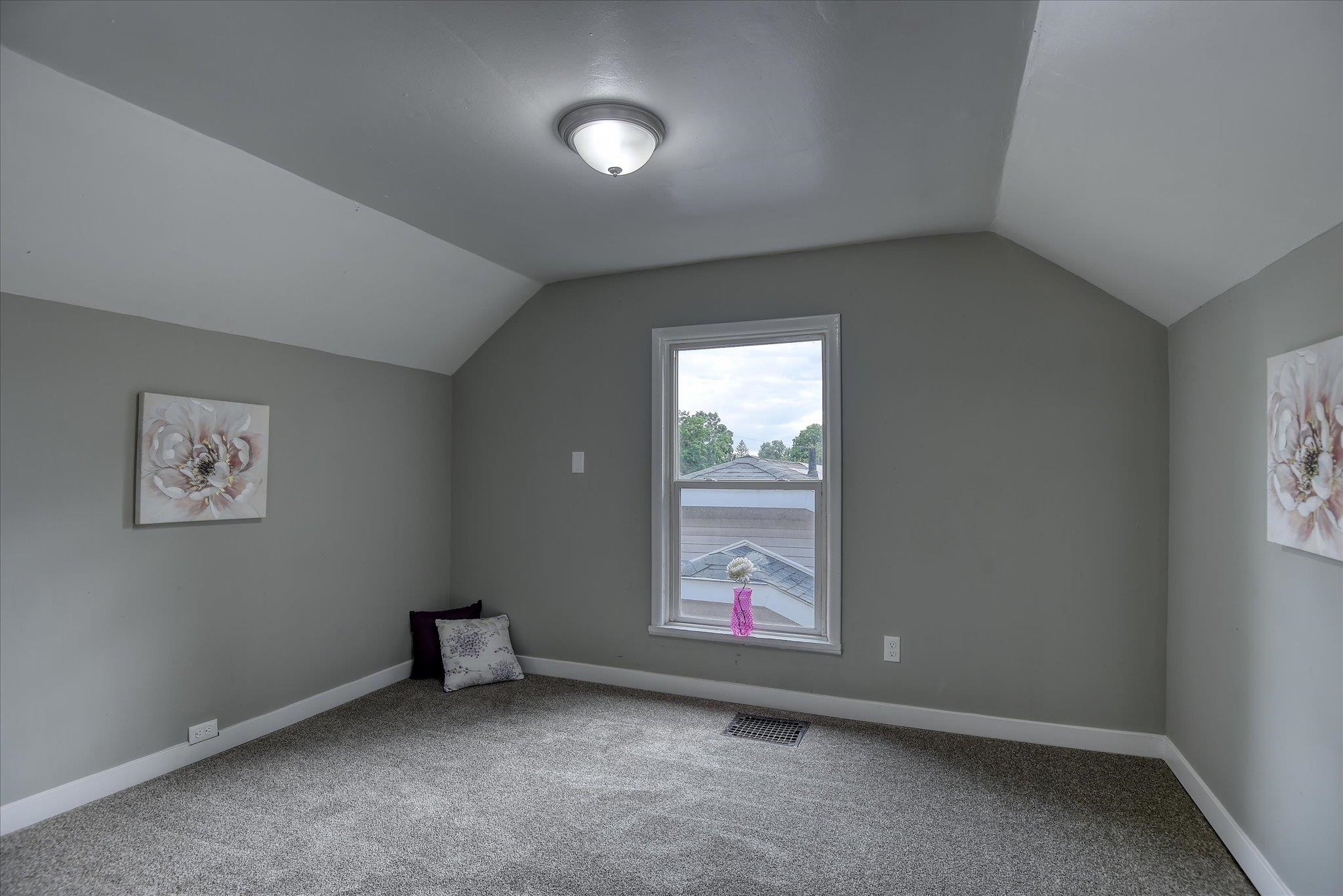 2411 E Diamond Ave - Photo 24
