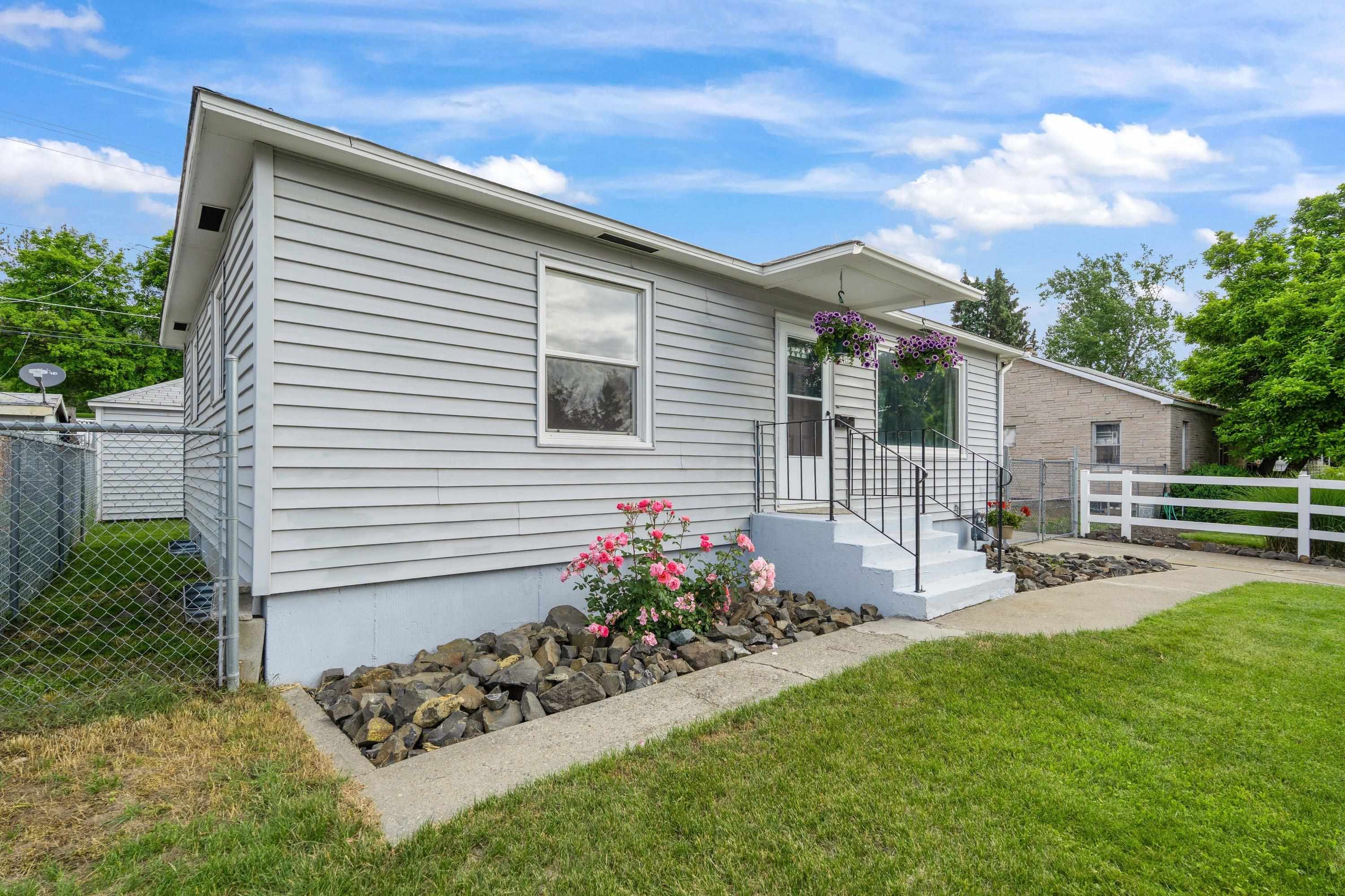 4117 E Frederick Ave - Photo 2