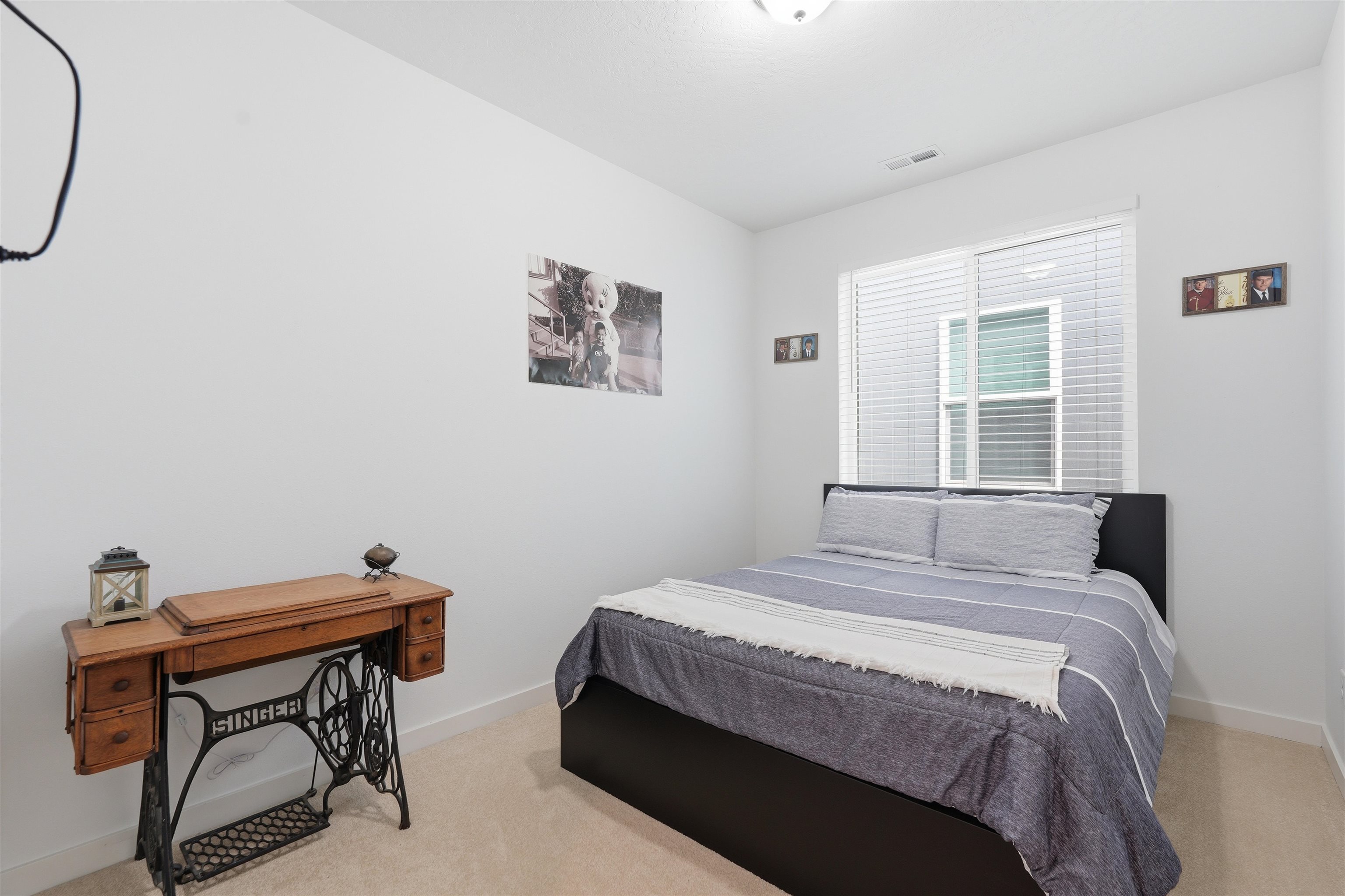 2303 E Longfellow Ave - Photo 30