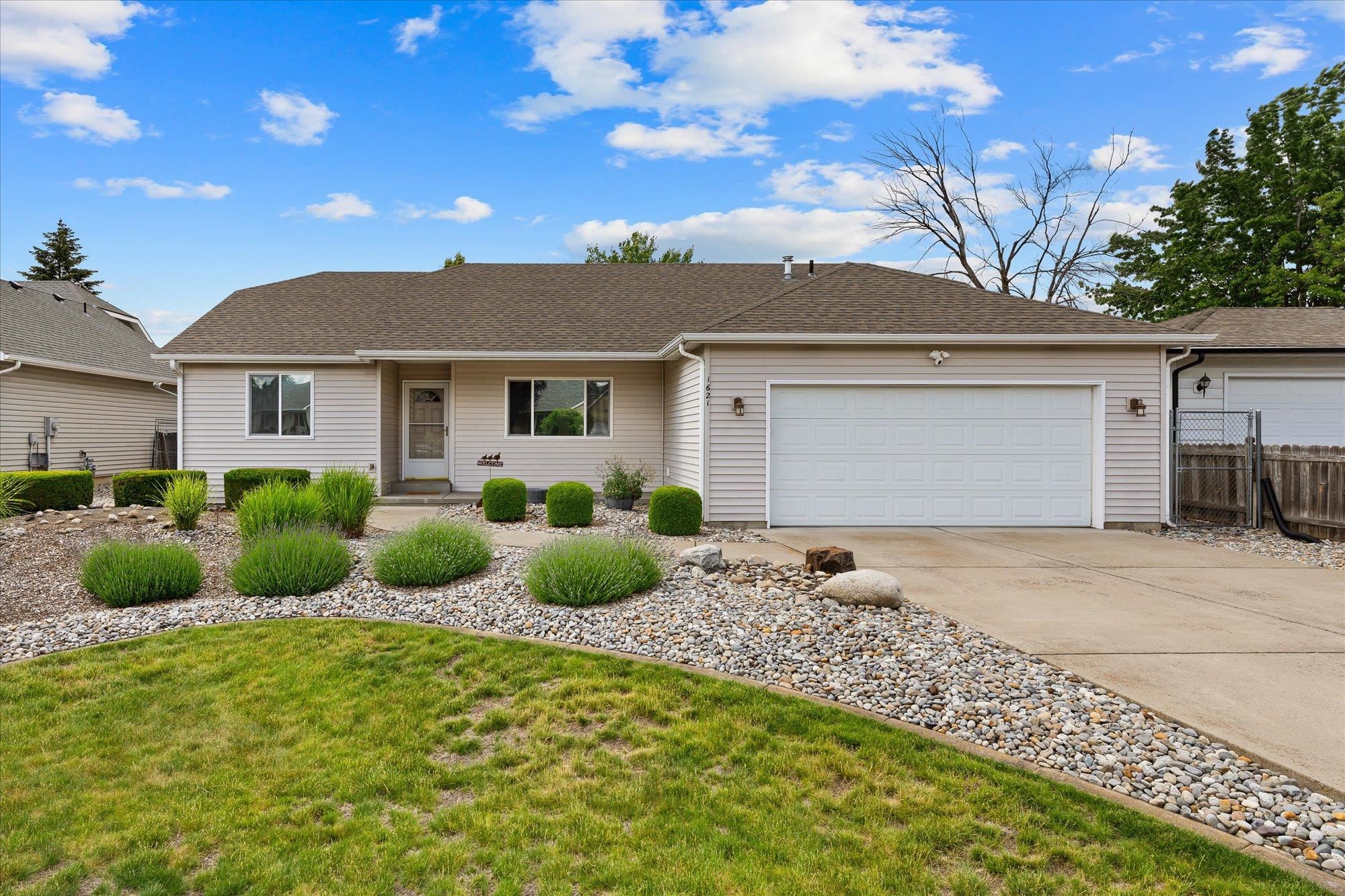 1621 N Edgerton Ct - Photo 1