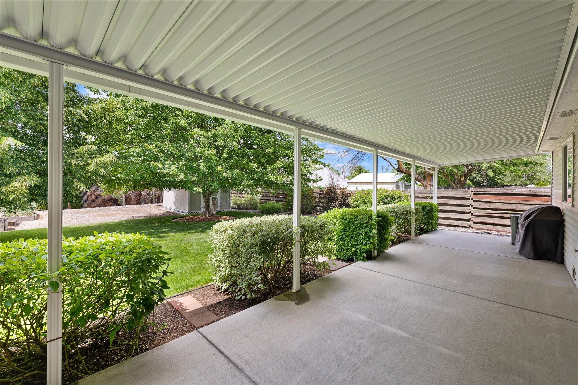 1621 N Edgerton Ct - Photo 23