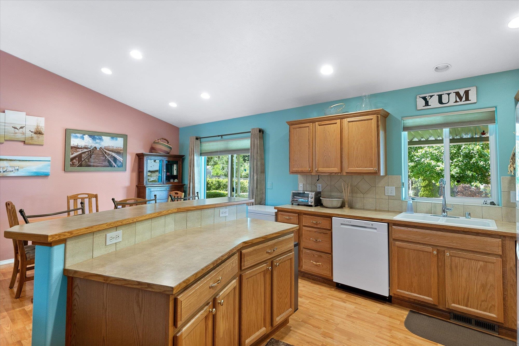 1621 N Edgerton Ct - Photo 7